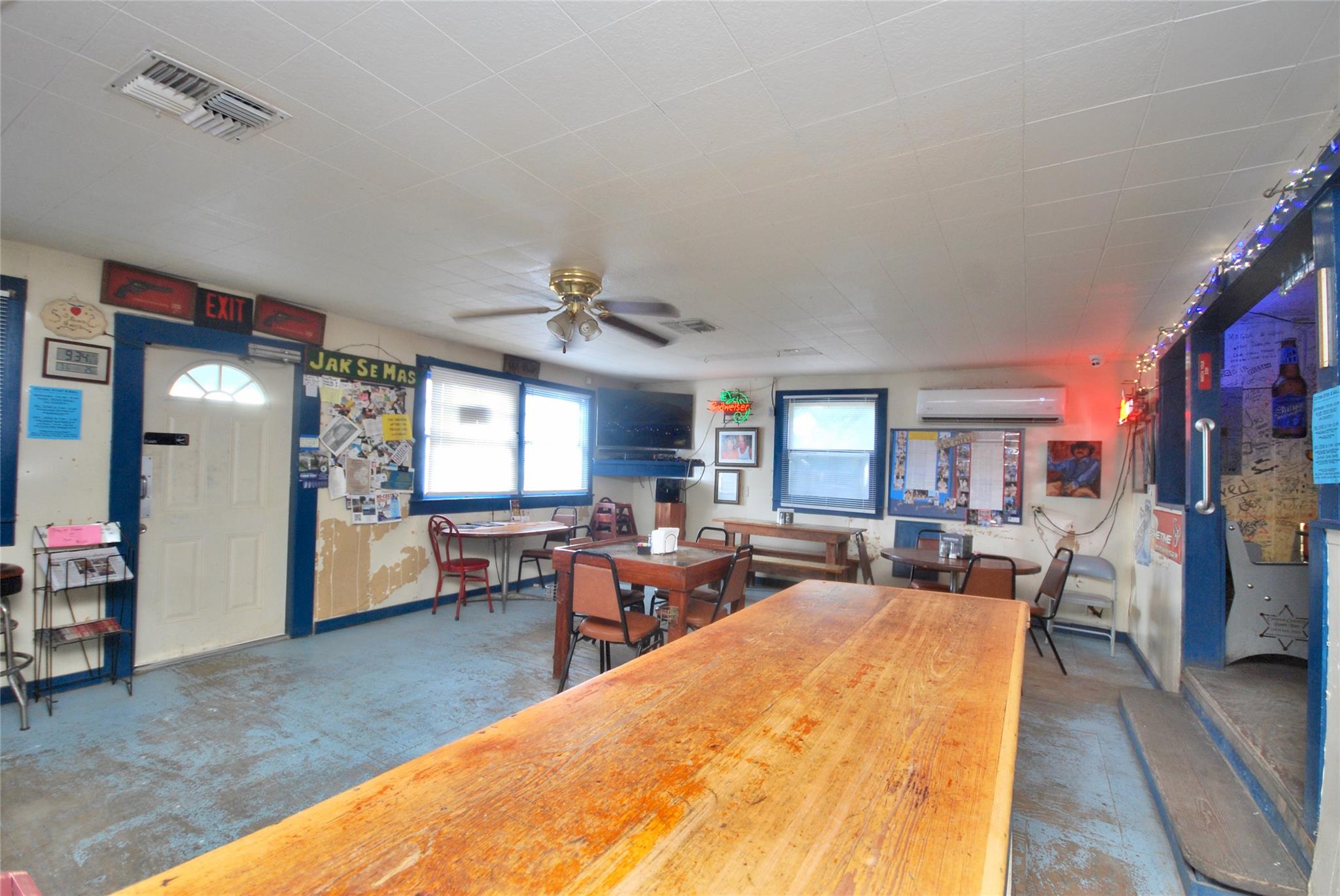 12604 State Highway 95, Cistern, TX 78941