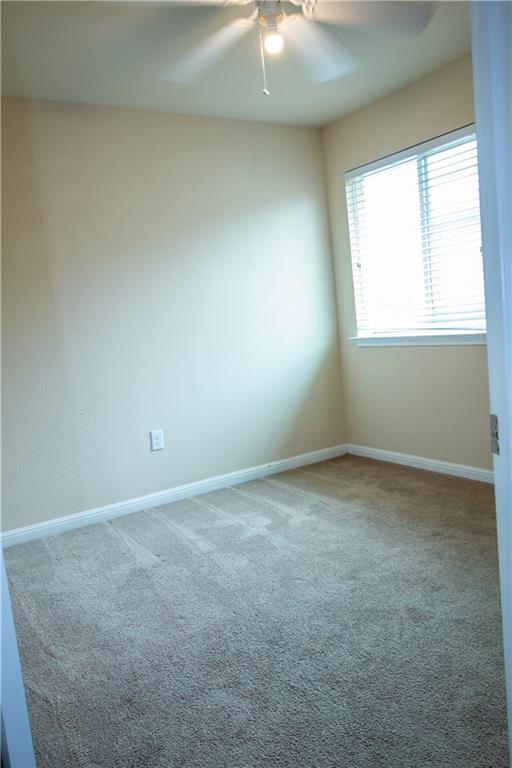 142 Leon River Loop, Hutto, TX 78634