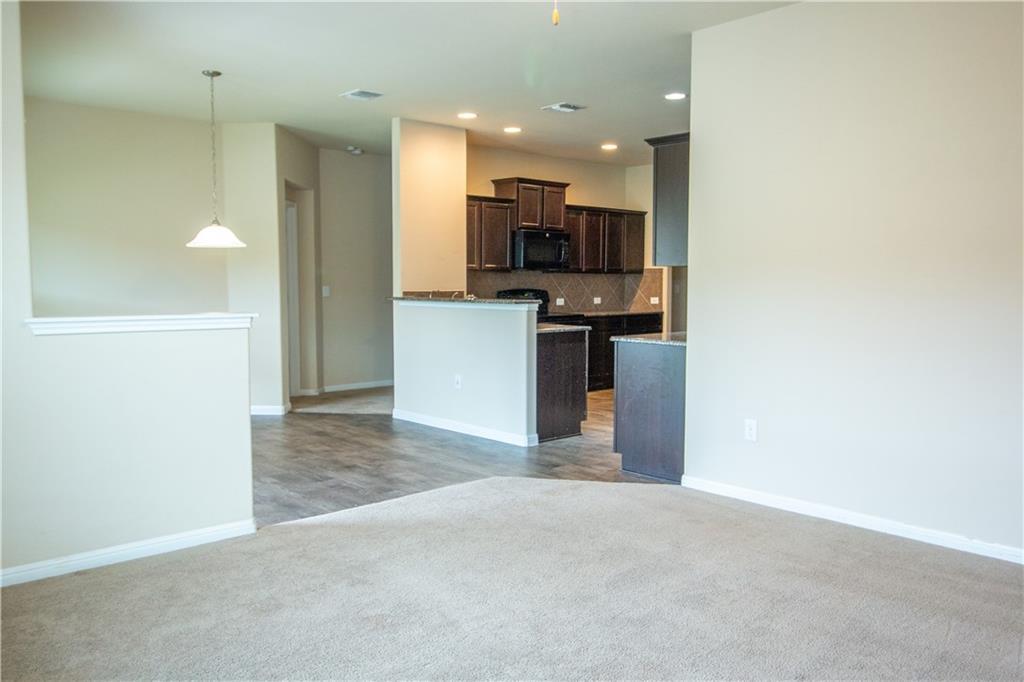 142 Leon River Loop, Hutto, TX 78634