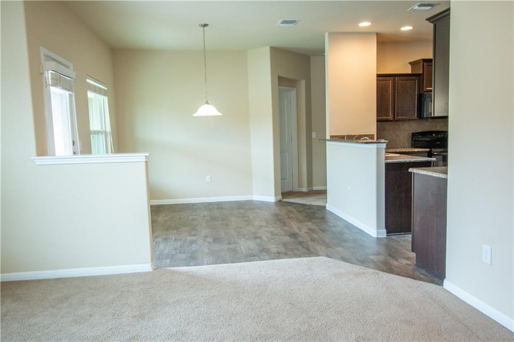142 Leon River Loop, Hutto, TX 78634