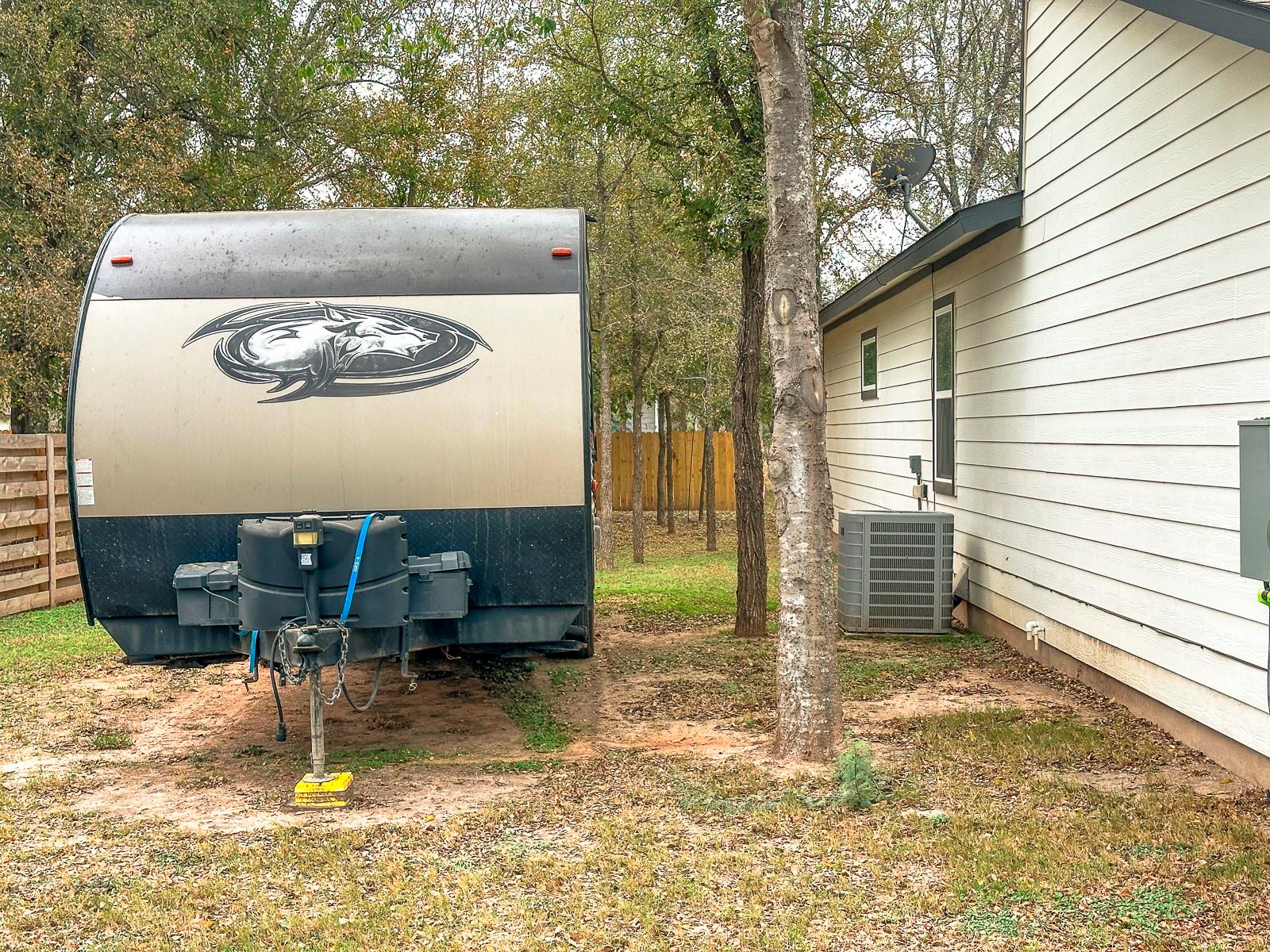 177 Mokulua Ln, Bastrop, TX 78602