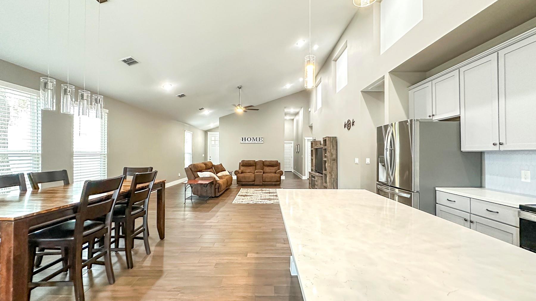 177 Mokulua Ln, Bastrop, TX 78602