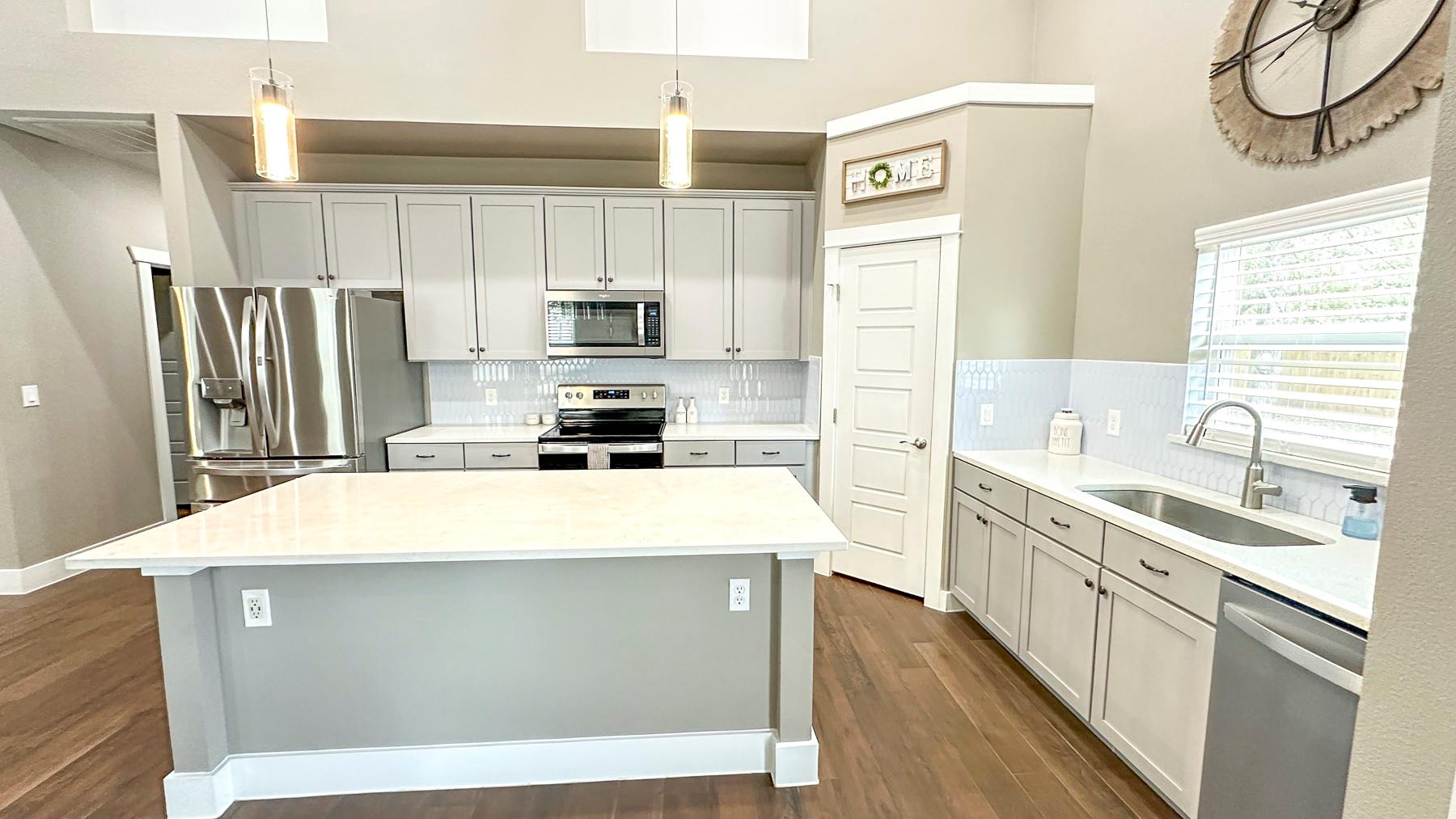 177 Mokulua Ln, Bastrop, TX 78602