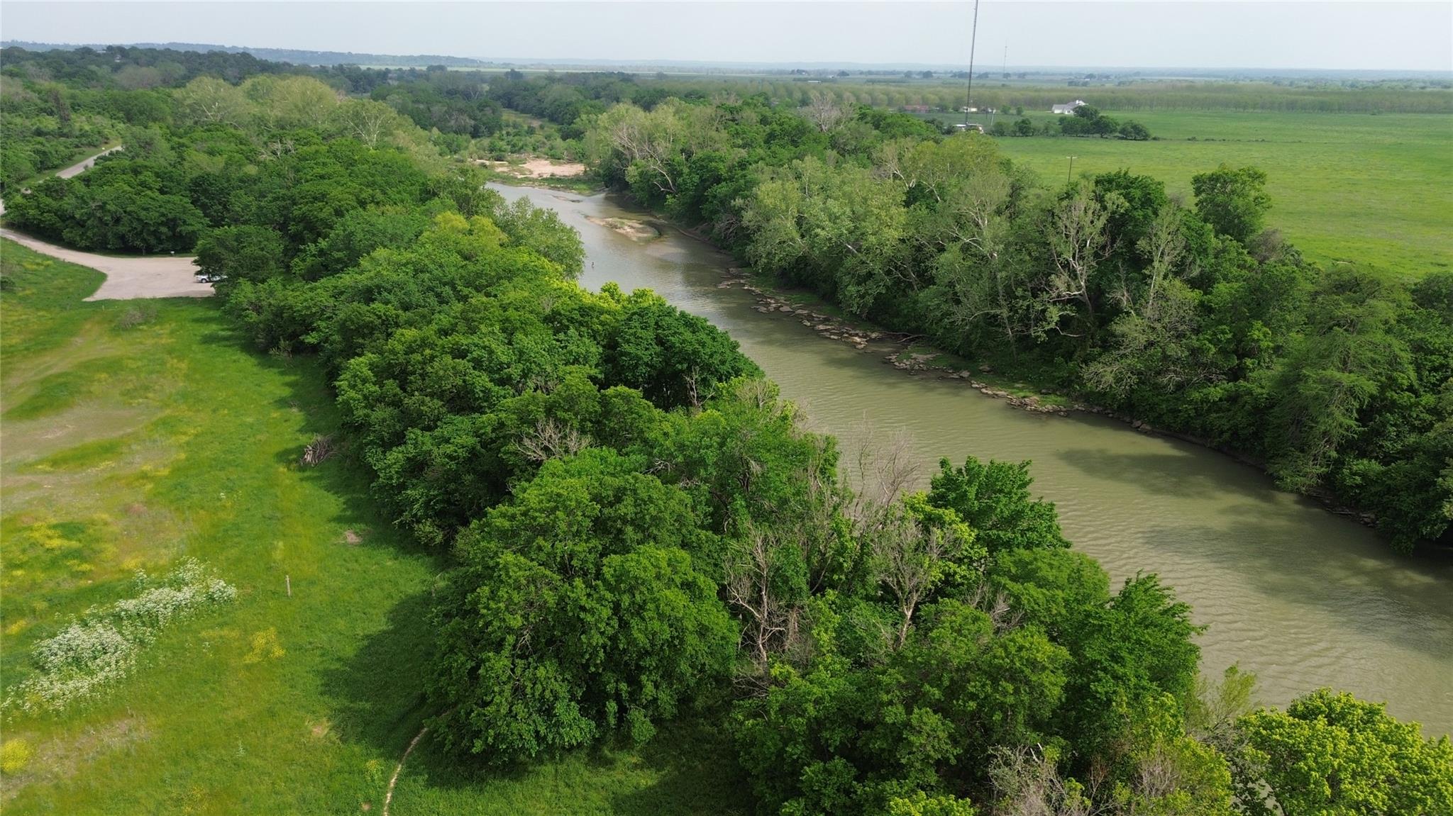 177 Mokulua Ln, Bastrop, TX 78602