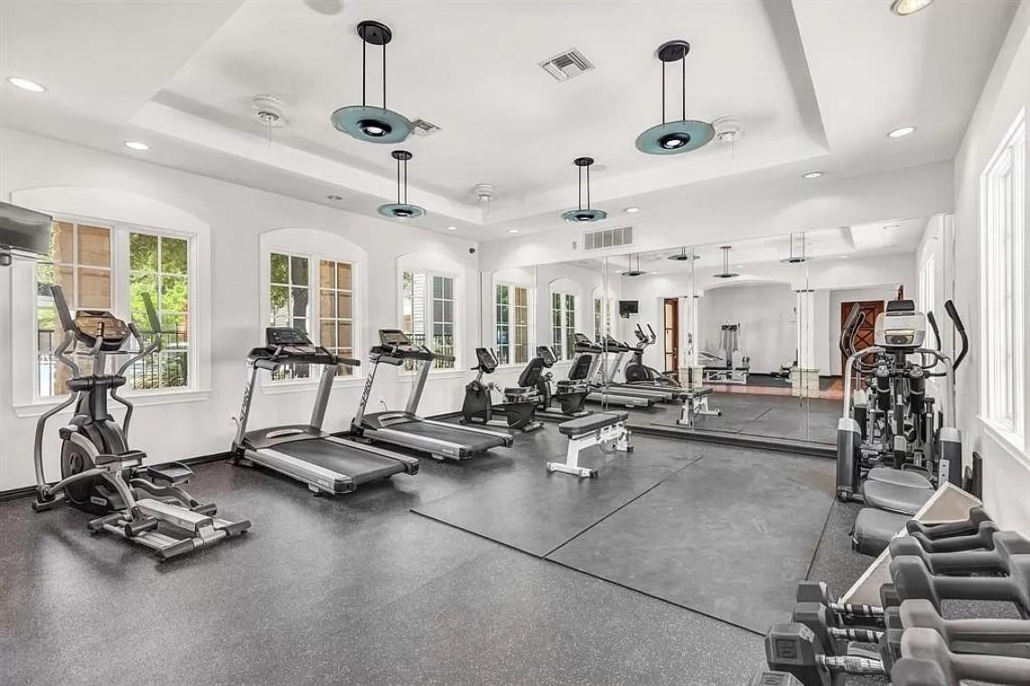 2320 Gracy Farms Ln # 812, Austin, TX 78758