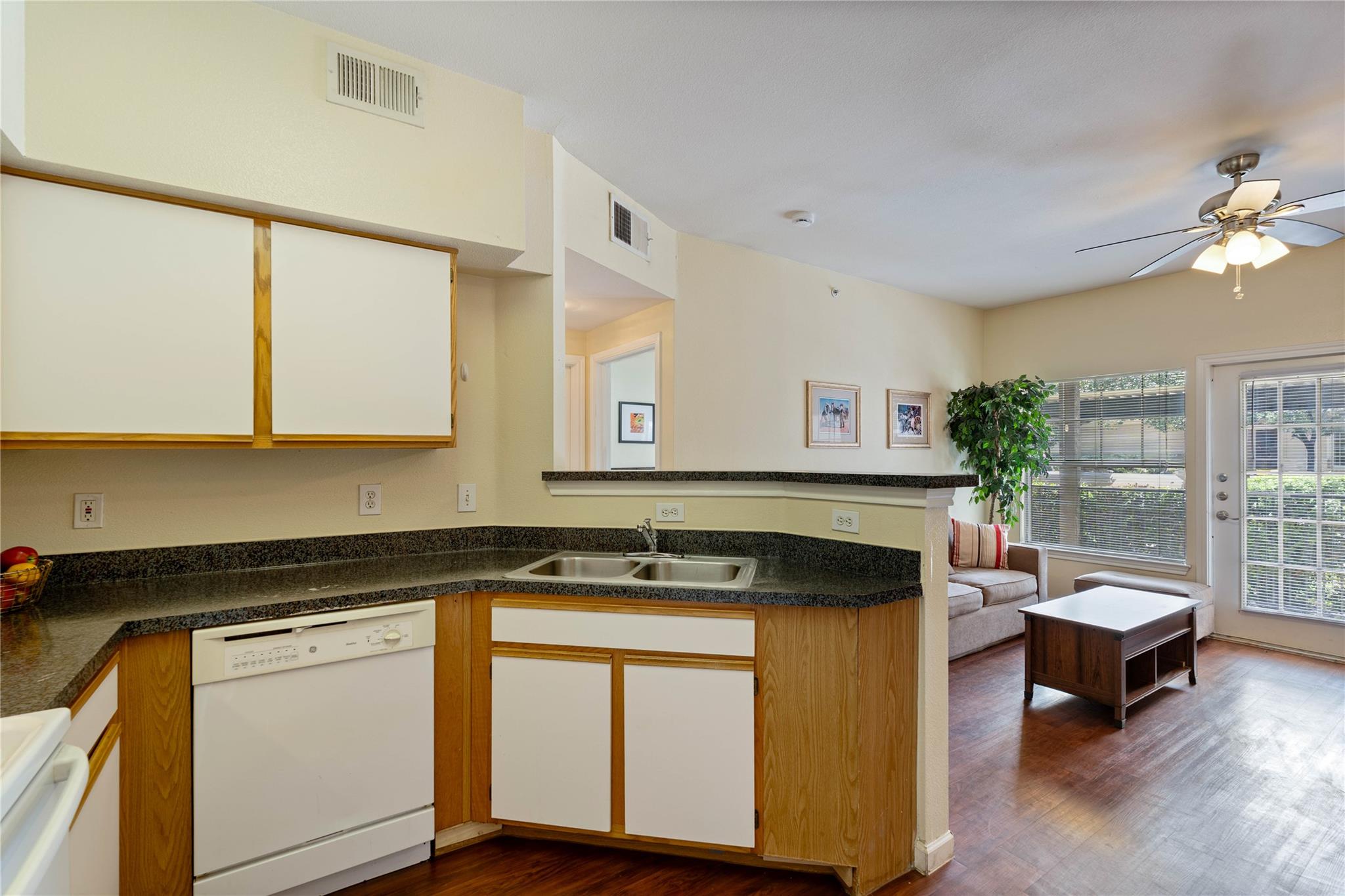 2320 Gracy Farms Ln # 812, Austin, TX 78758