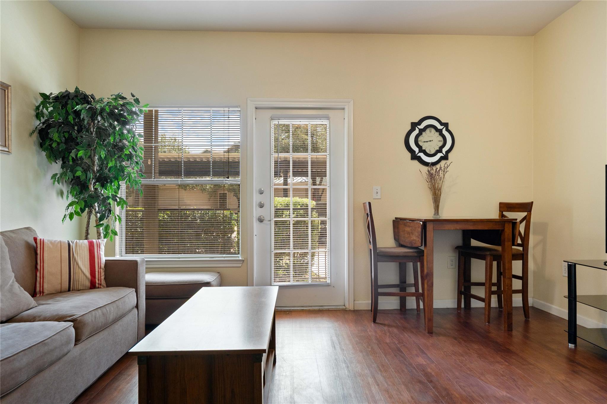 2320 Gracy Farms Ln # 812, Austin, TX 78758