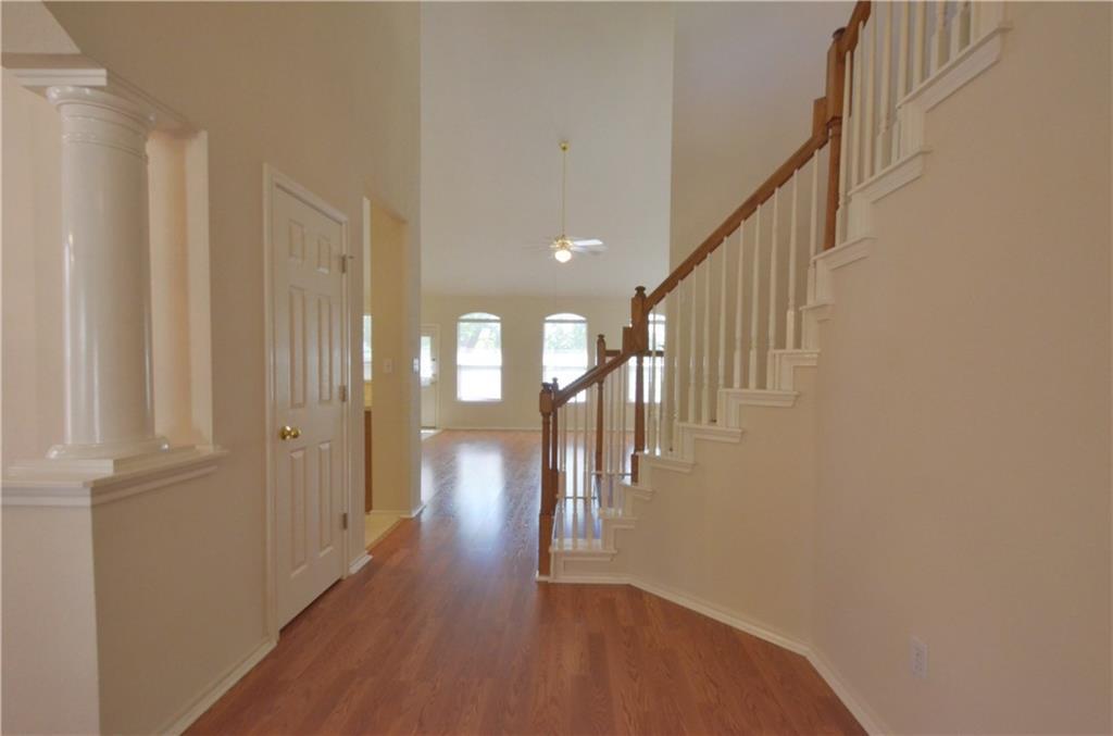 9005 Mountain Mist Ln, Round Rock, TX 78681