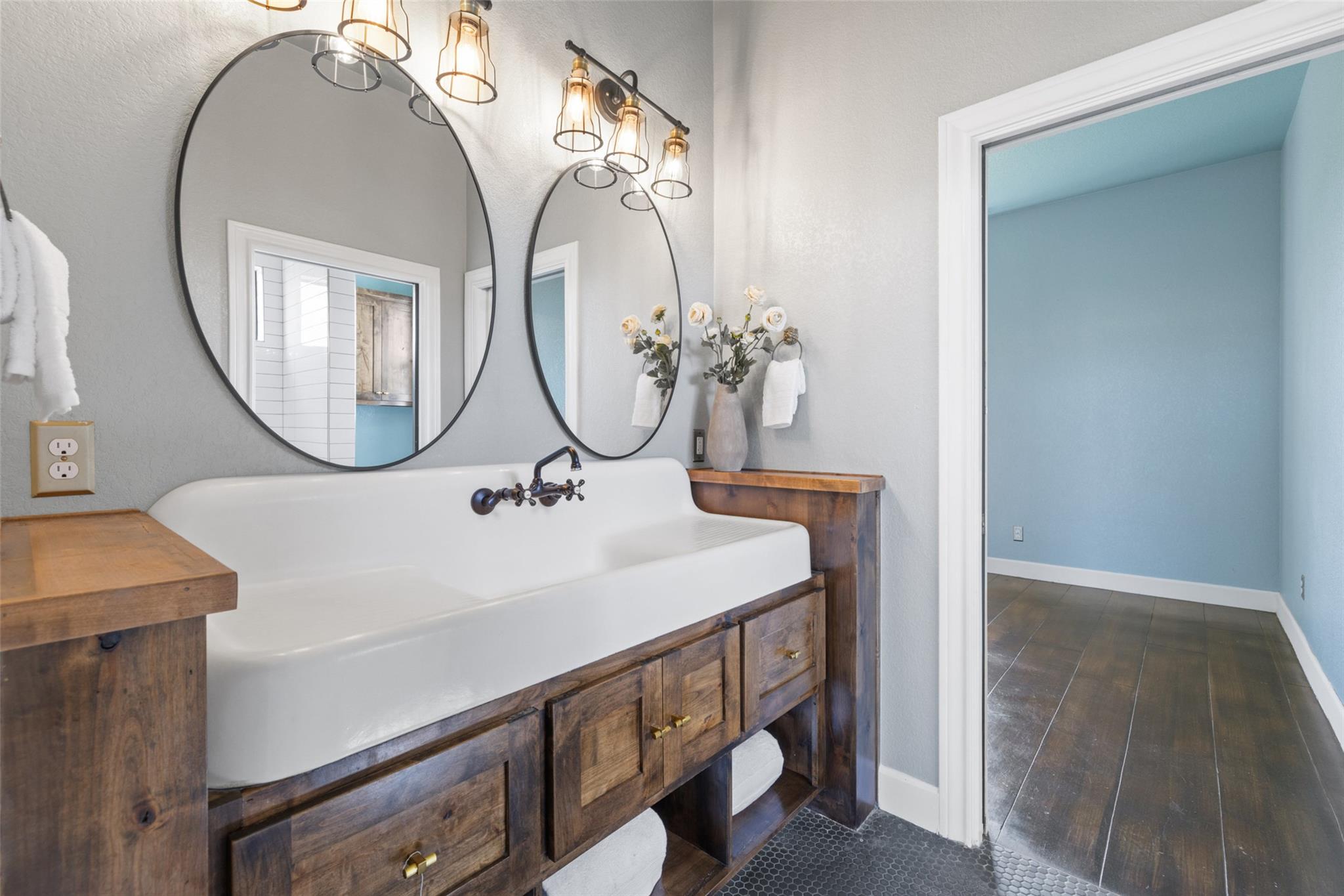 1652 County Road 307, Jarrell, TX 76537