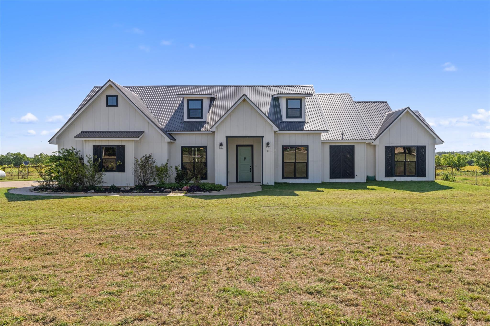 1652 County Road 307, Jarrell, TX 76537