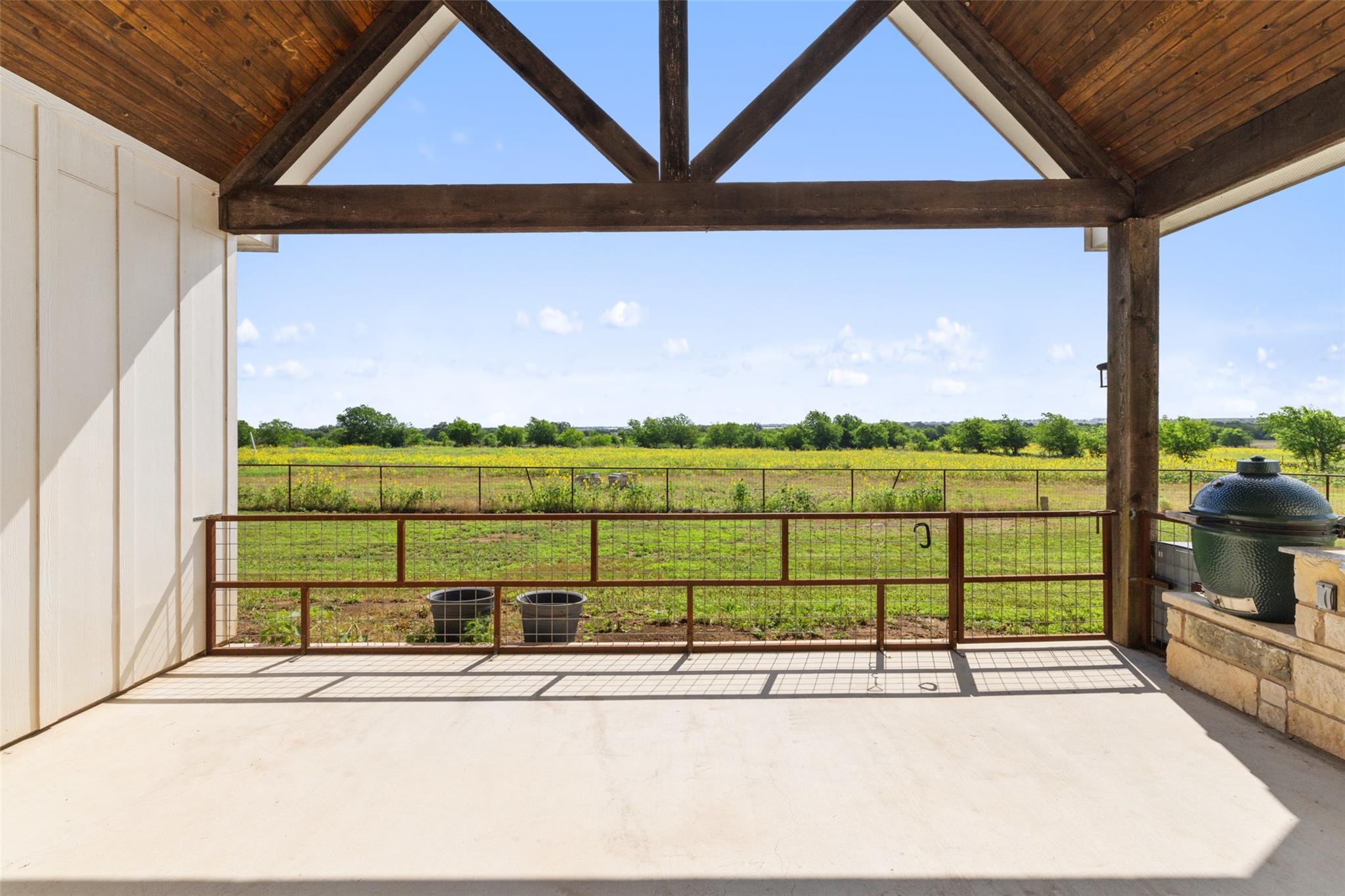 1652 County Road 307, Jarrell, TX 76537