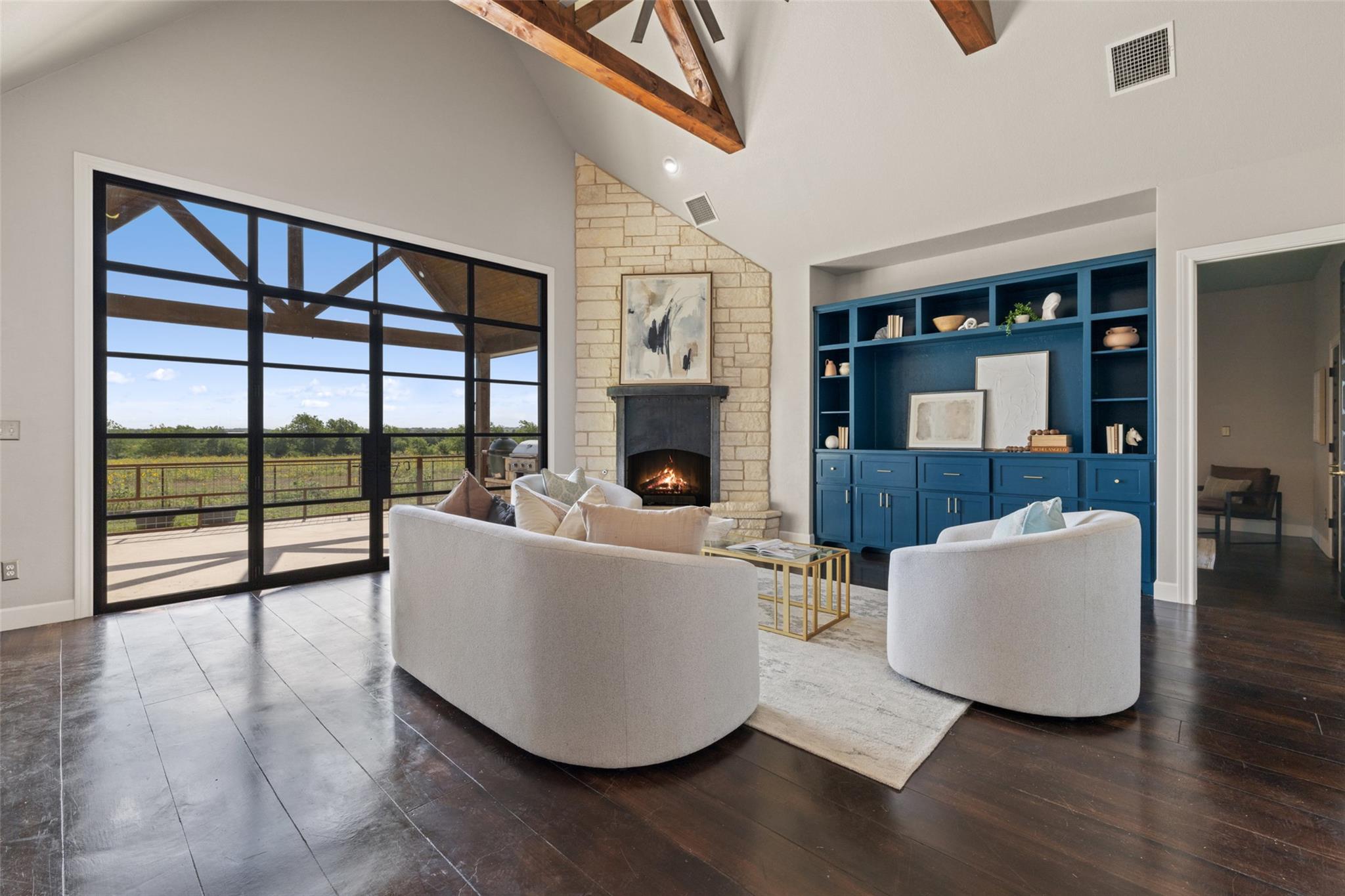 1652 County Road 307, Jarrell, TX 76537