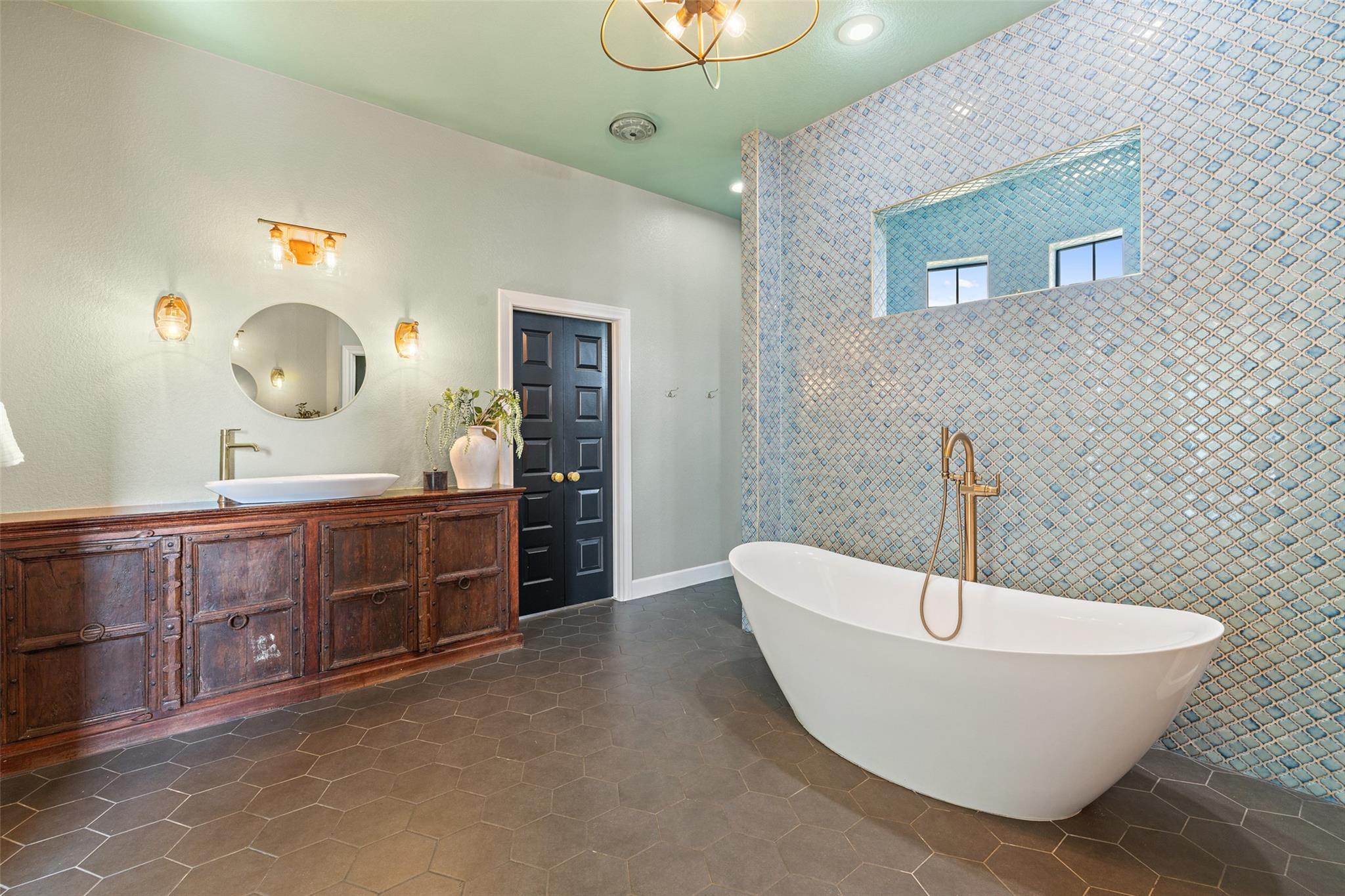 1652 County Road 307, Jarrell, TX 76537