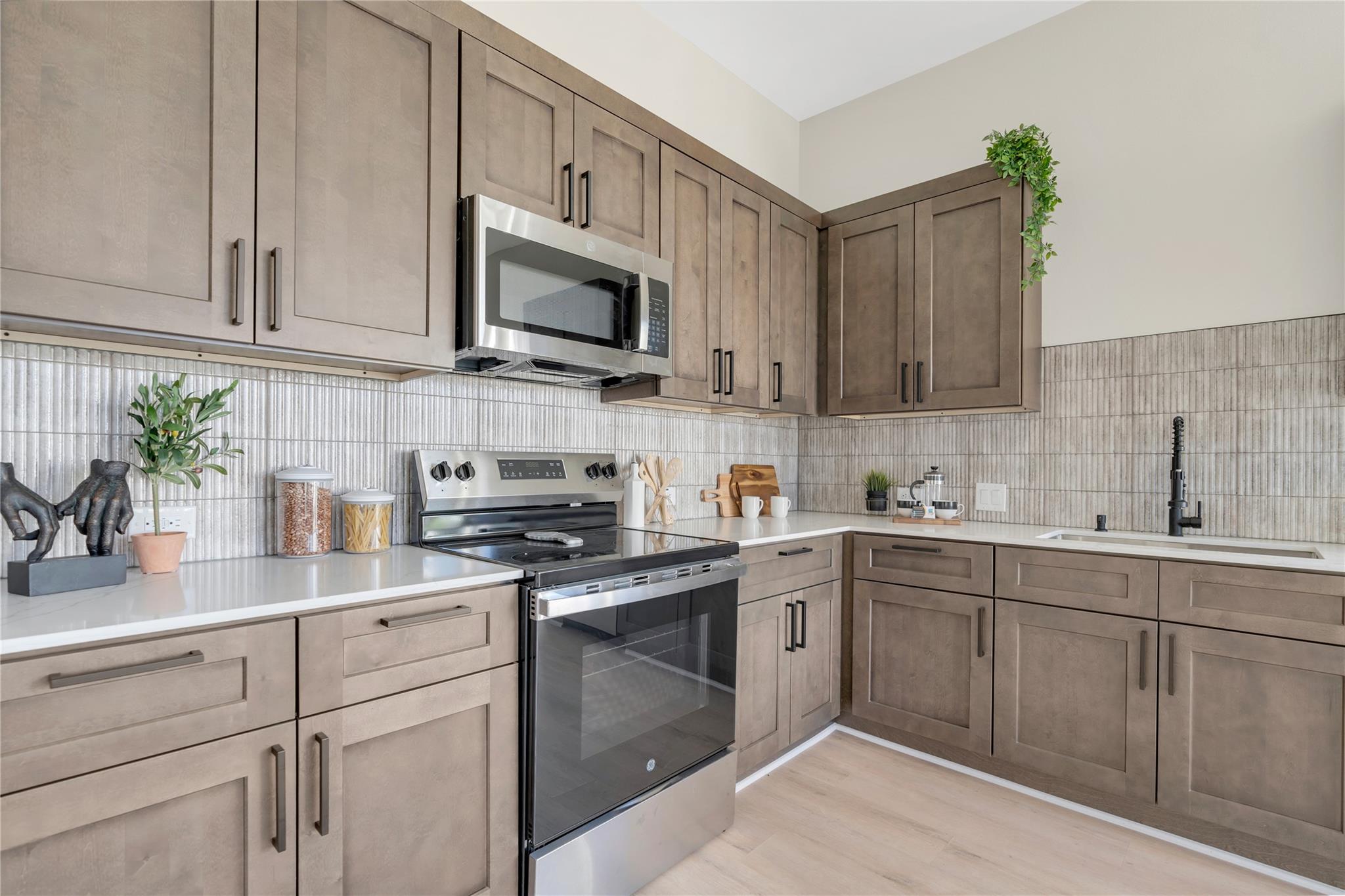 2309 Montopolis Dr # 7, Austin, TX 78741