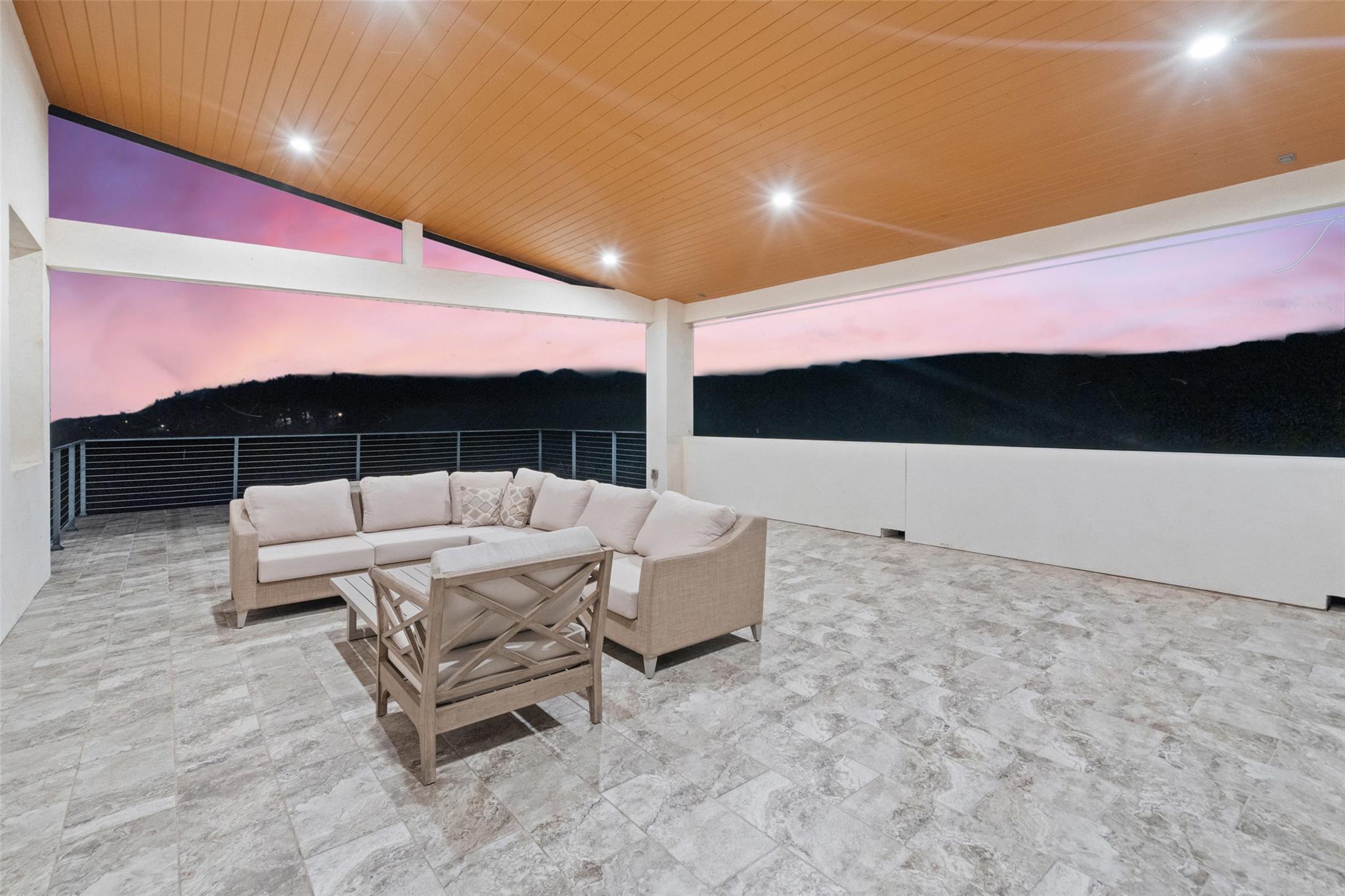 1502 Pace Bend Rd S, Spicewood, TX 78669