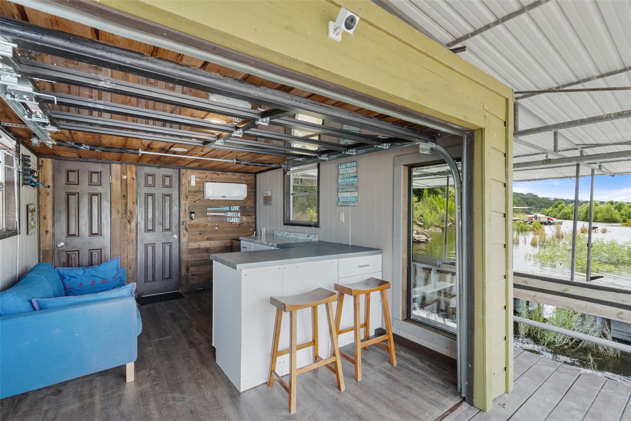 1502 Pace Bend Rd S, Spicewood, TX 78669