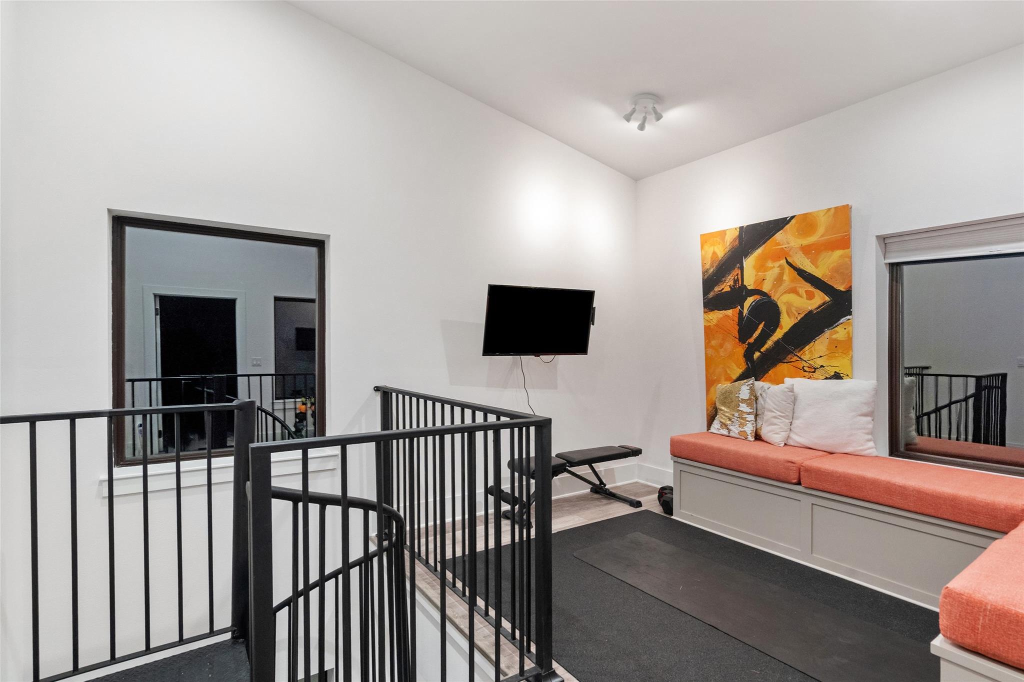 1502 Pace Bend Rd S, Spicewood, TX 78669