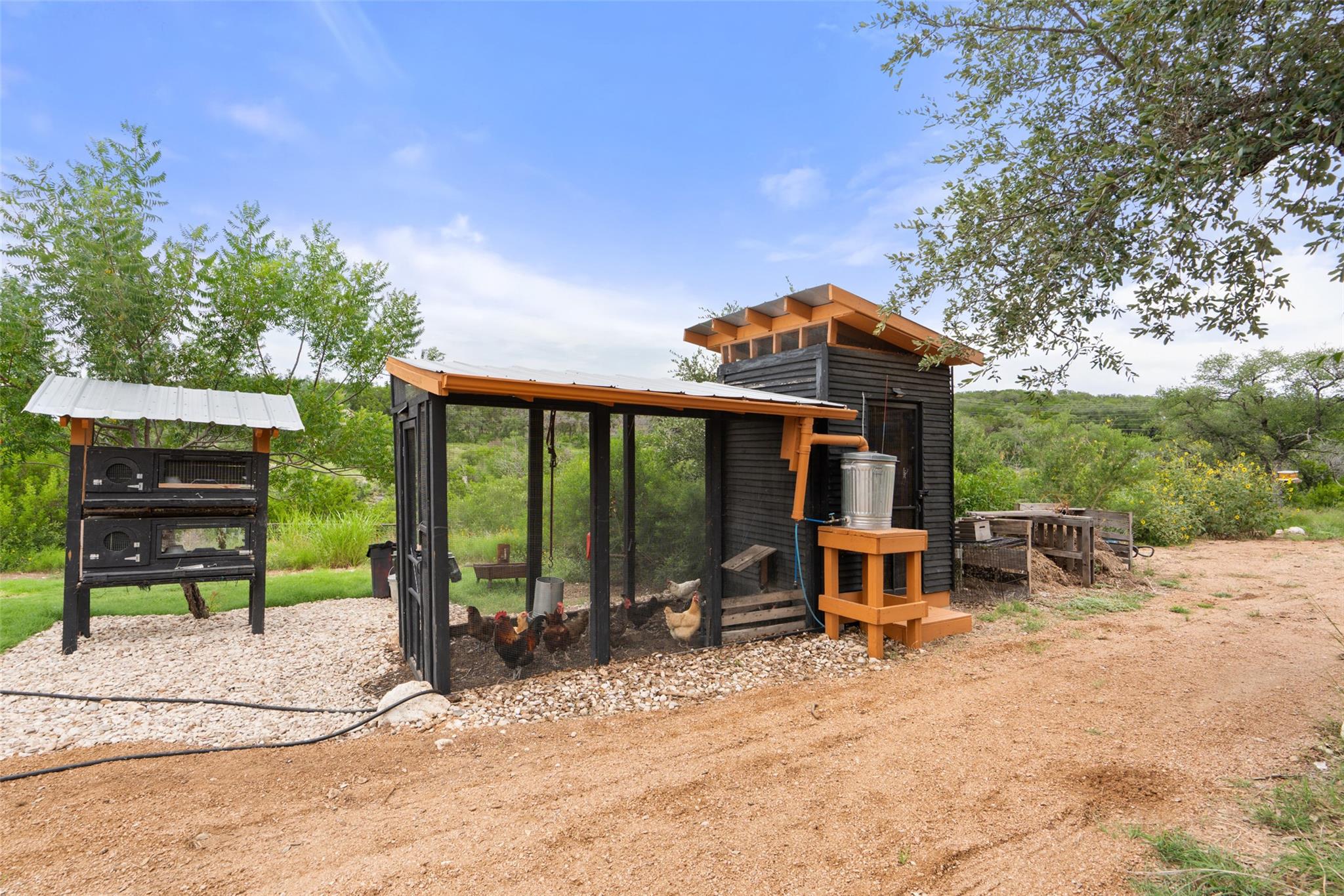 1502 Pace Bend Rd S, Spicewood, TX 78669