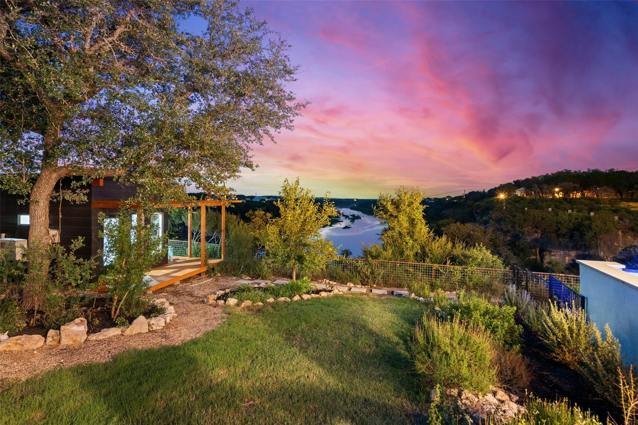 1502 Pace Bend Rd S, Spicewood, TX 78669