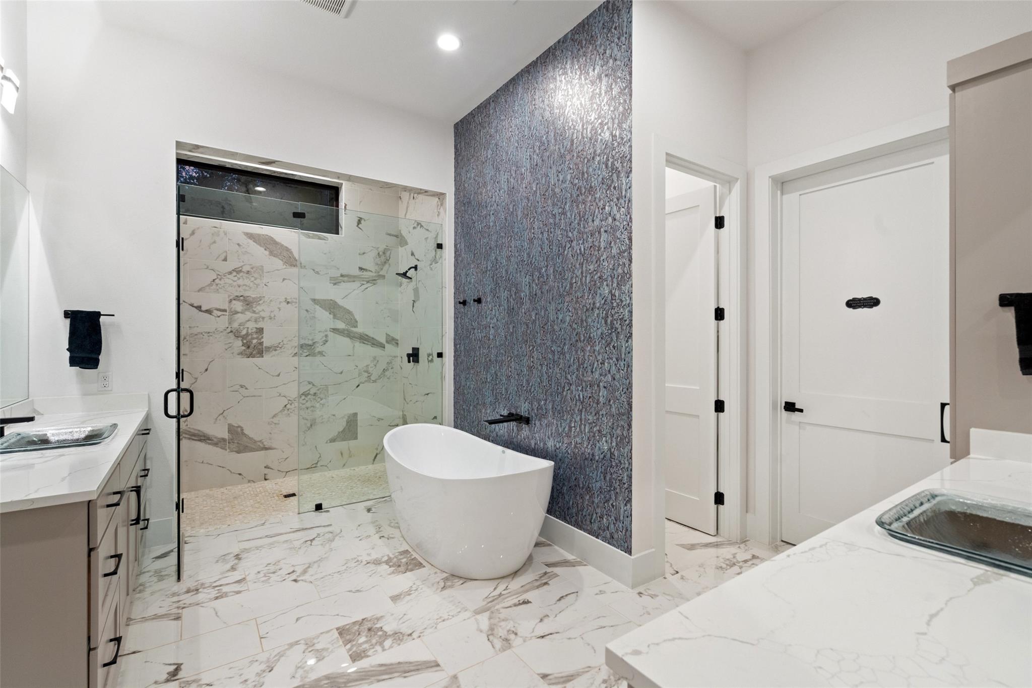 1502 Pace Bend Rd S, Spicewood, TX 78669