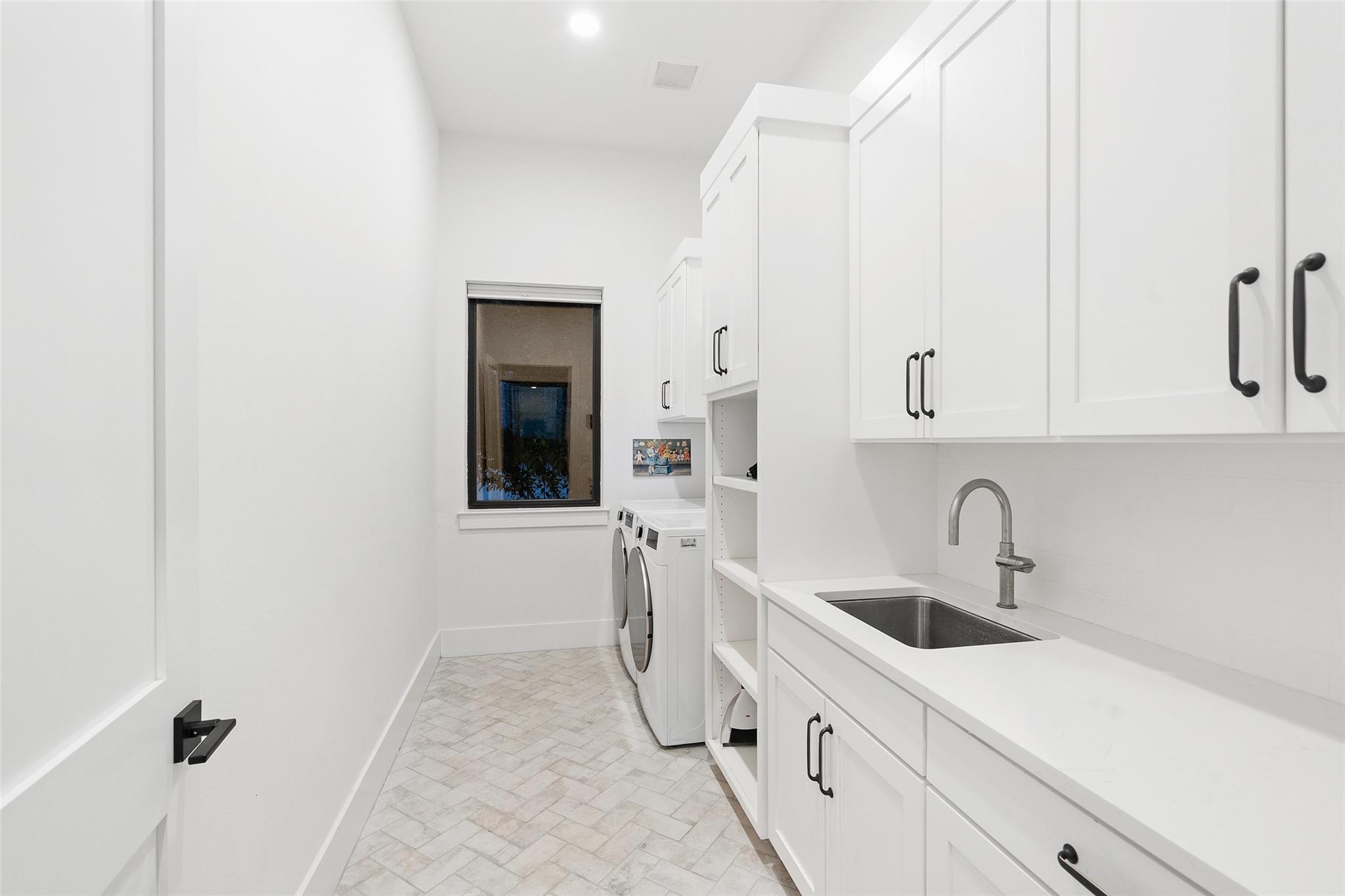 1502 Pace Bend Rd S, Spicewood, TX 78669