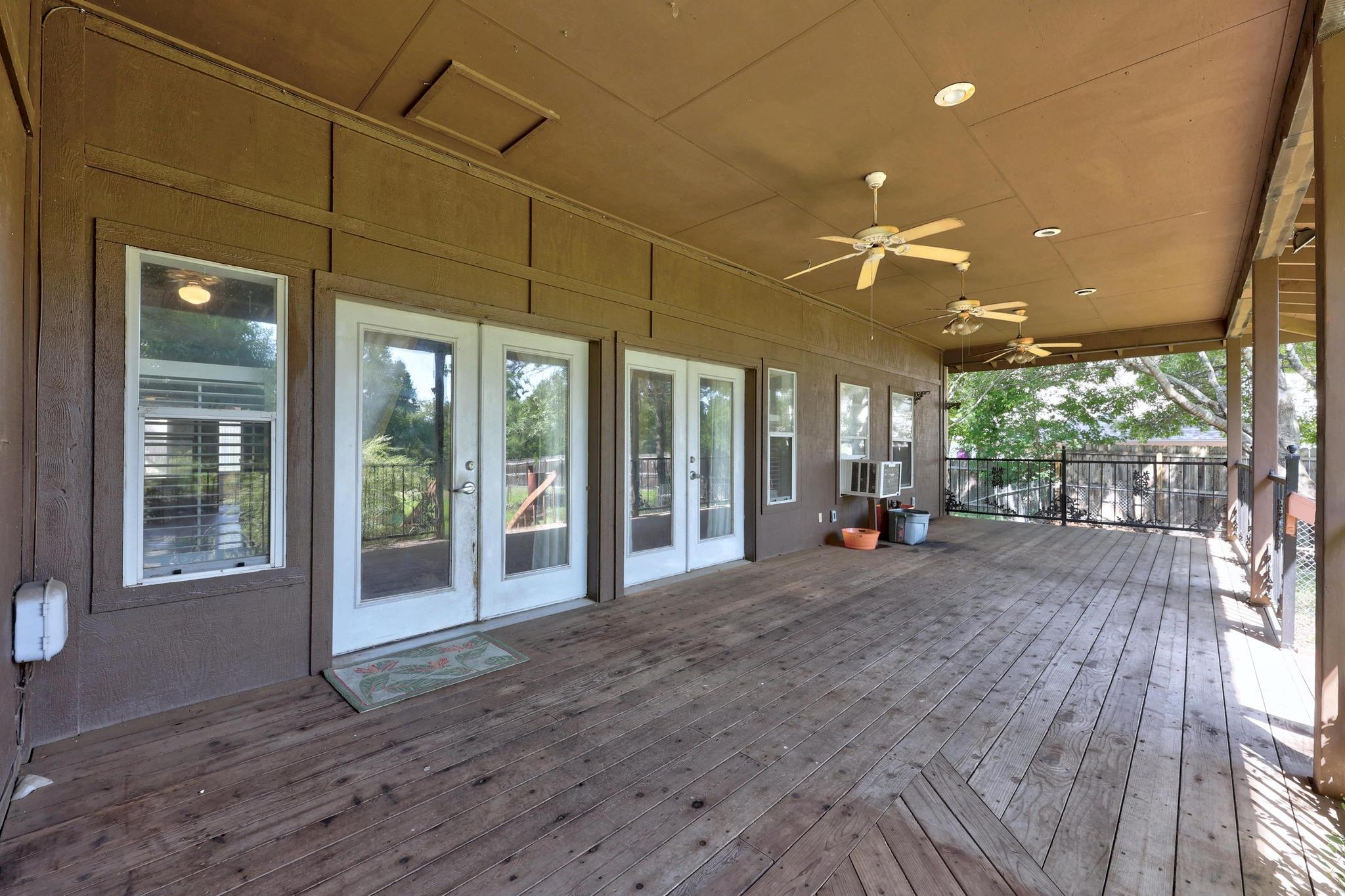 1001 S Gabriel Dr, Leander, TX 78641