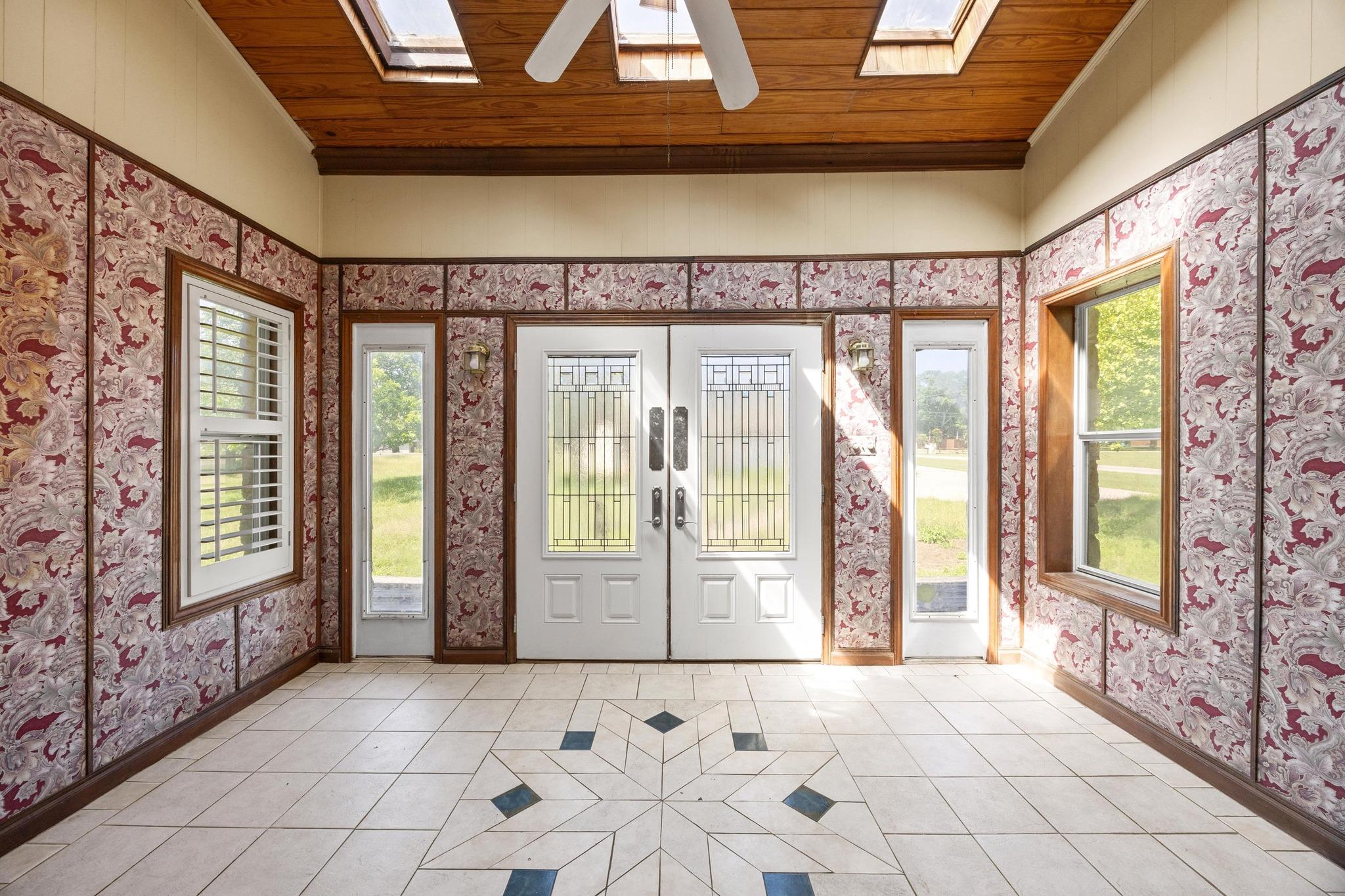 1001 S Gabriel Dr, Leander, TX 78641