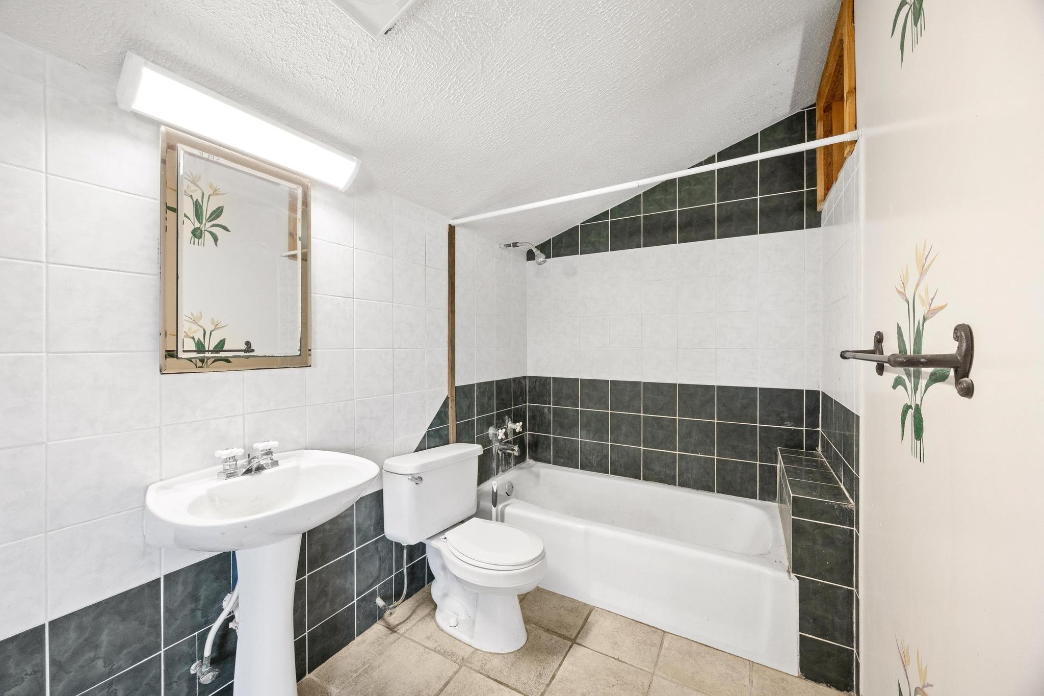 1001 S Gabriel Dr, Leander, TX 78641