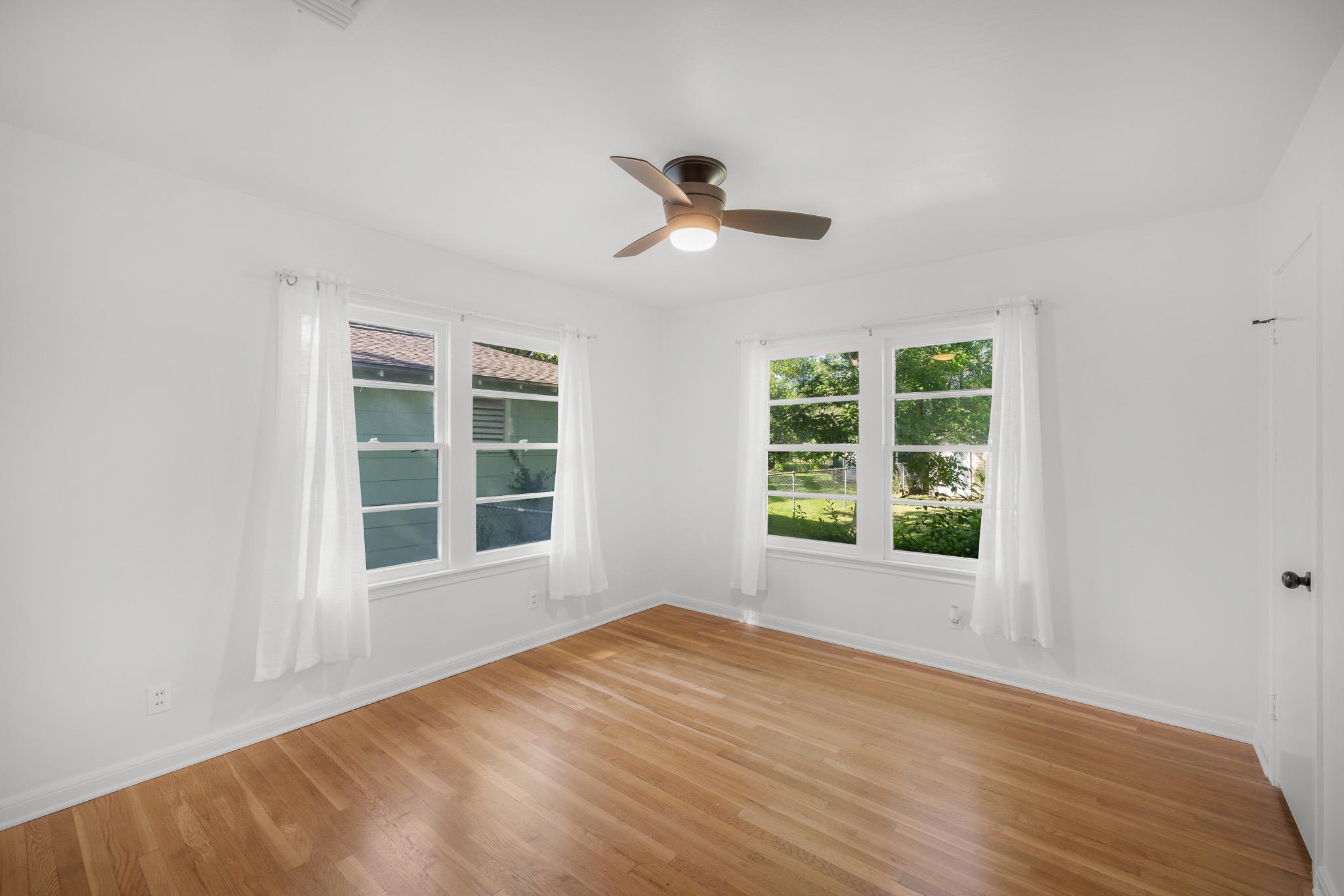 628 S Madison St, La Grange, TX 78945