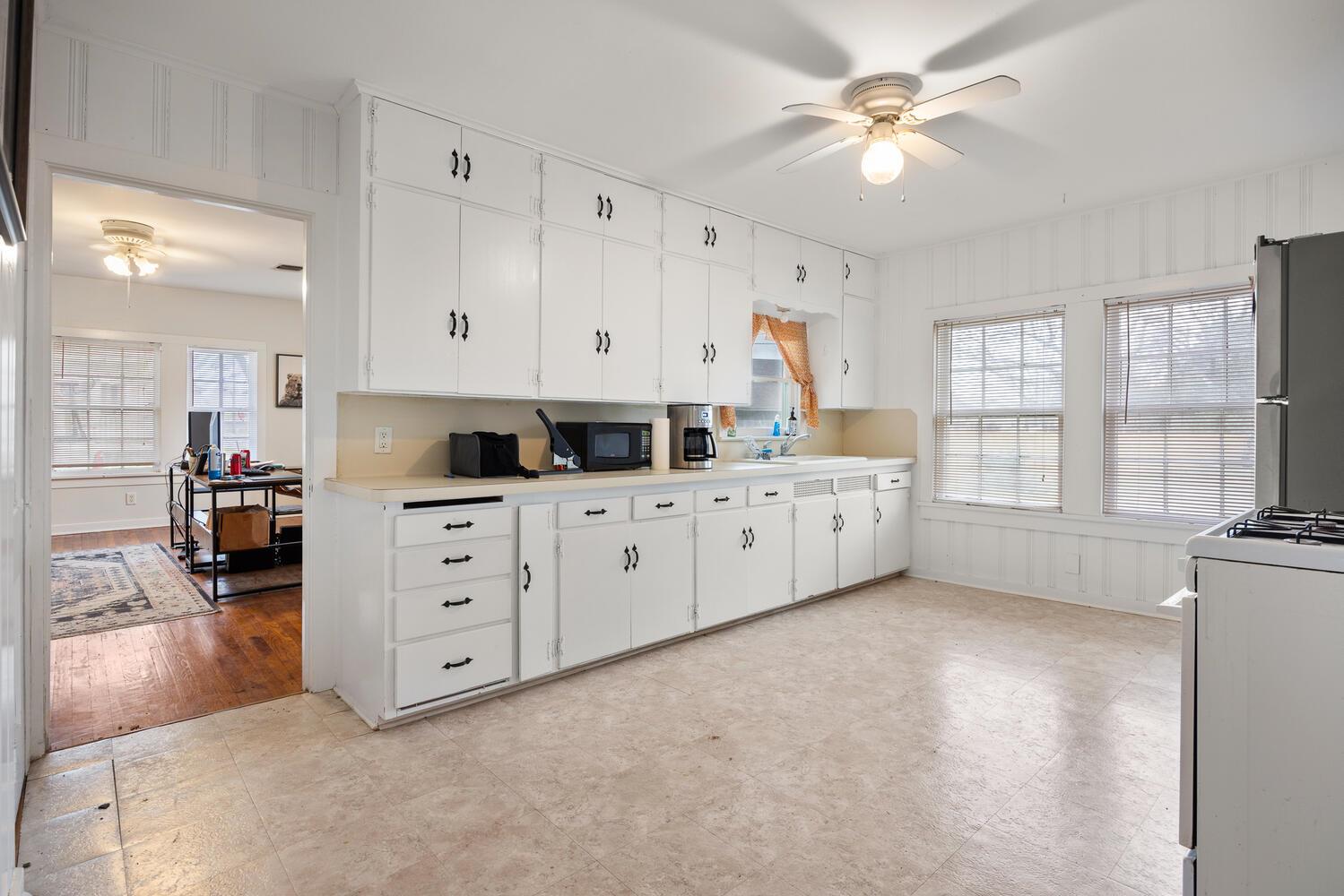 201 Rose St, Buda, TX 78610
