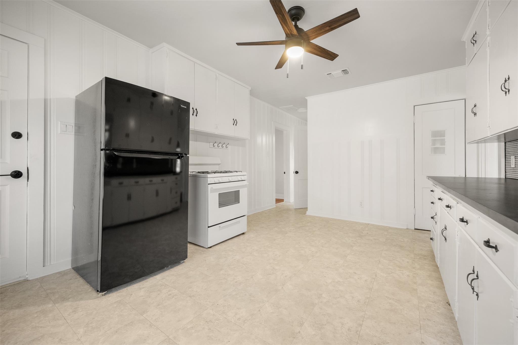 201 Rose St, Buda, TX 78610