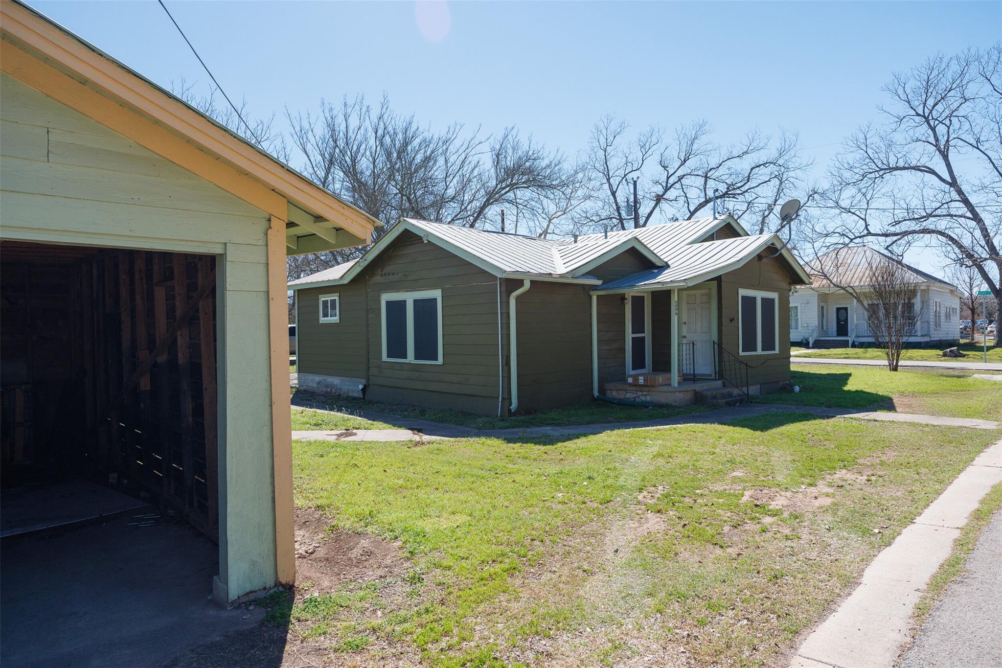 201 Rose St, Buda, TX 78610