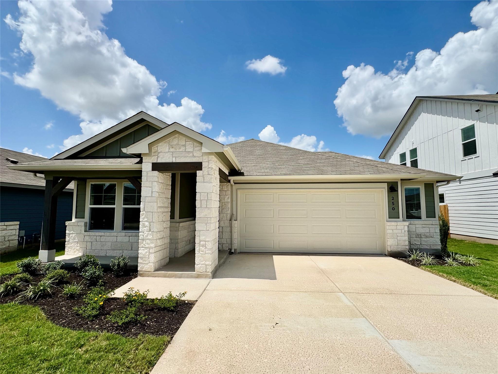250 Fossil Dr, Kyle, TX 78640