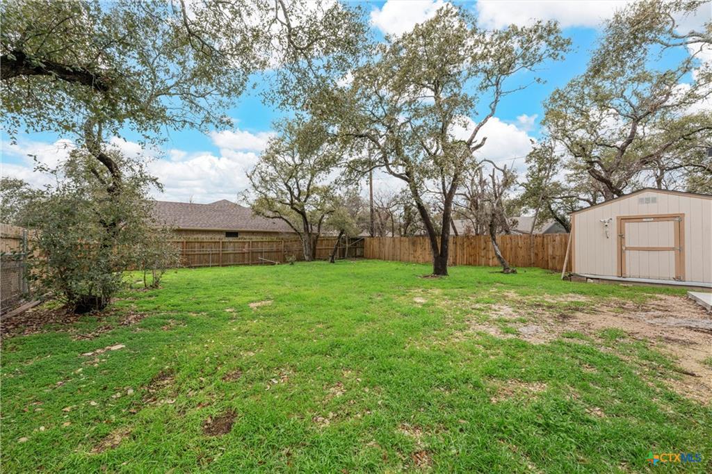 22 S Sherwood Dr, Belton, TX 76513