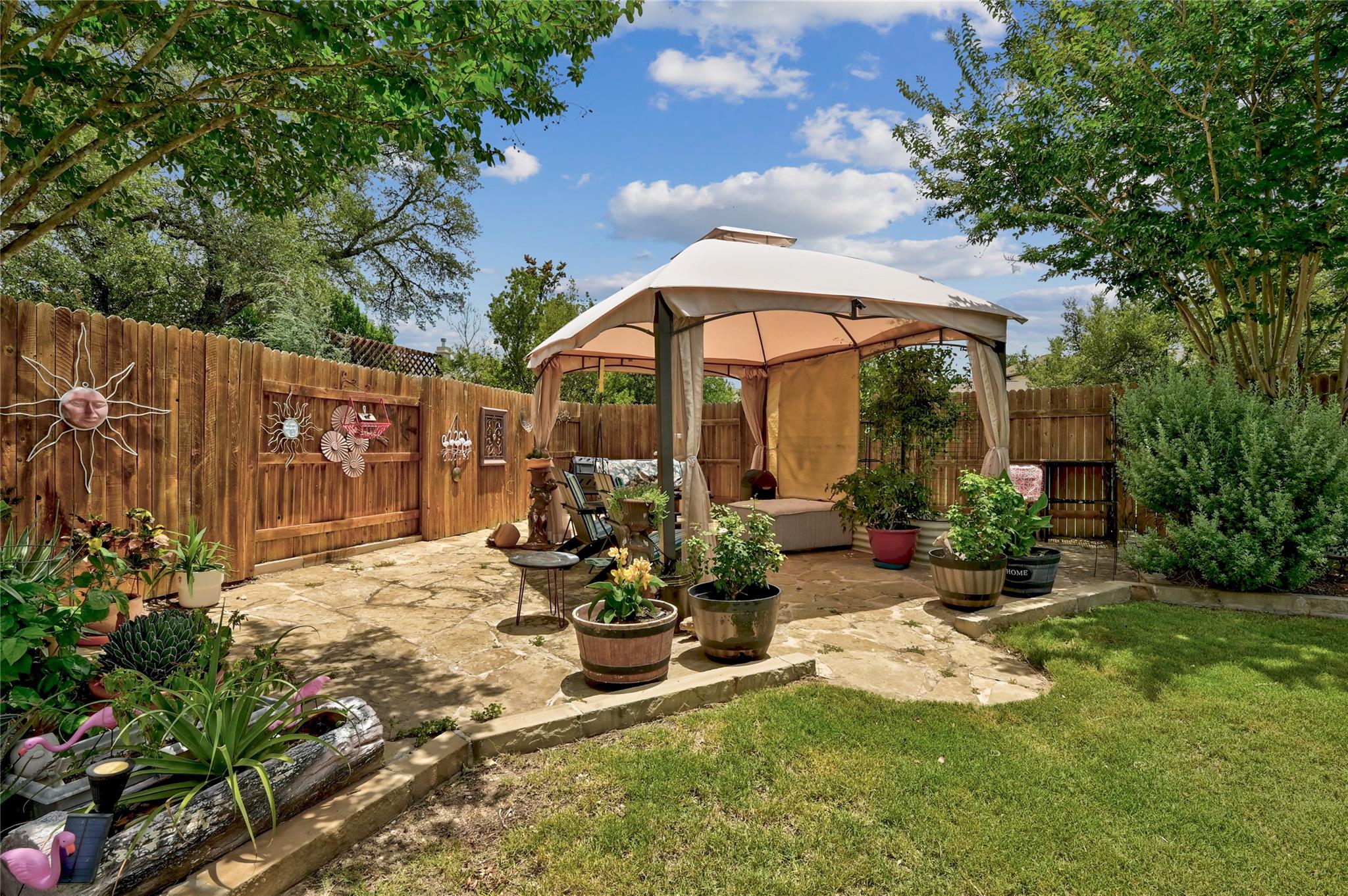 304 Wynnpage Dr, Dripping Springs, TX 78620