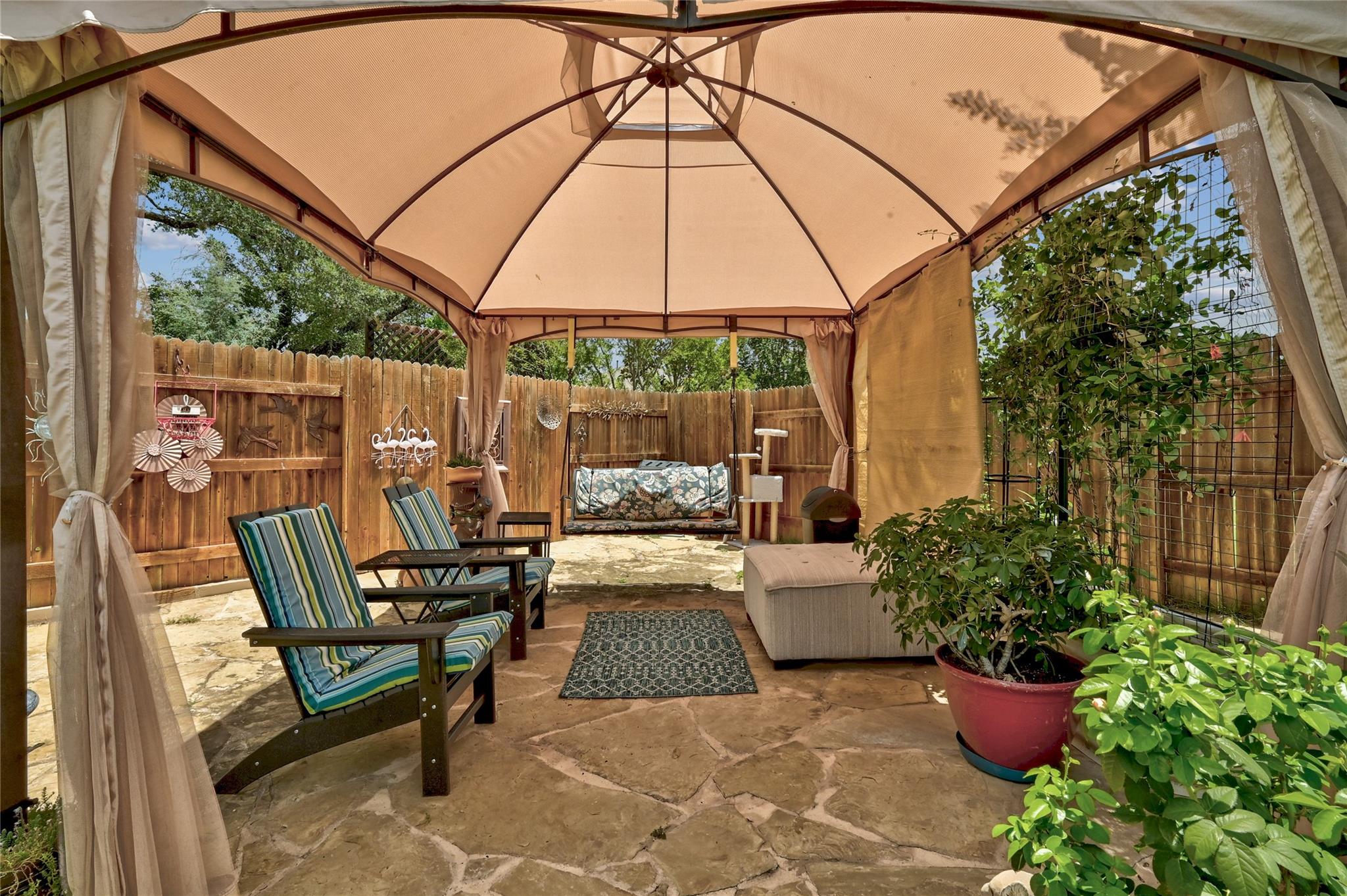 304 Wynnpage Dr, Dripping Springs, TX 78620