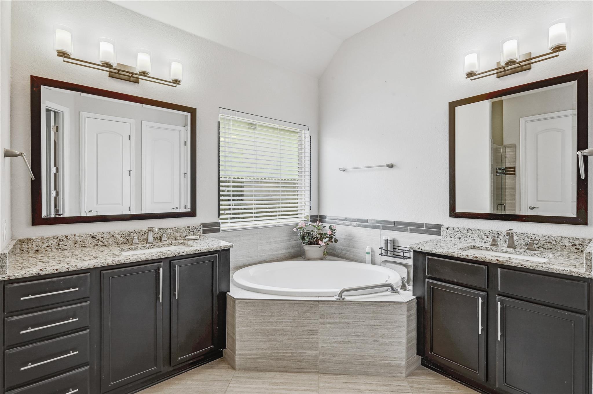 304 Wynnpage Dr, Dripping Springs, TX 78620