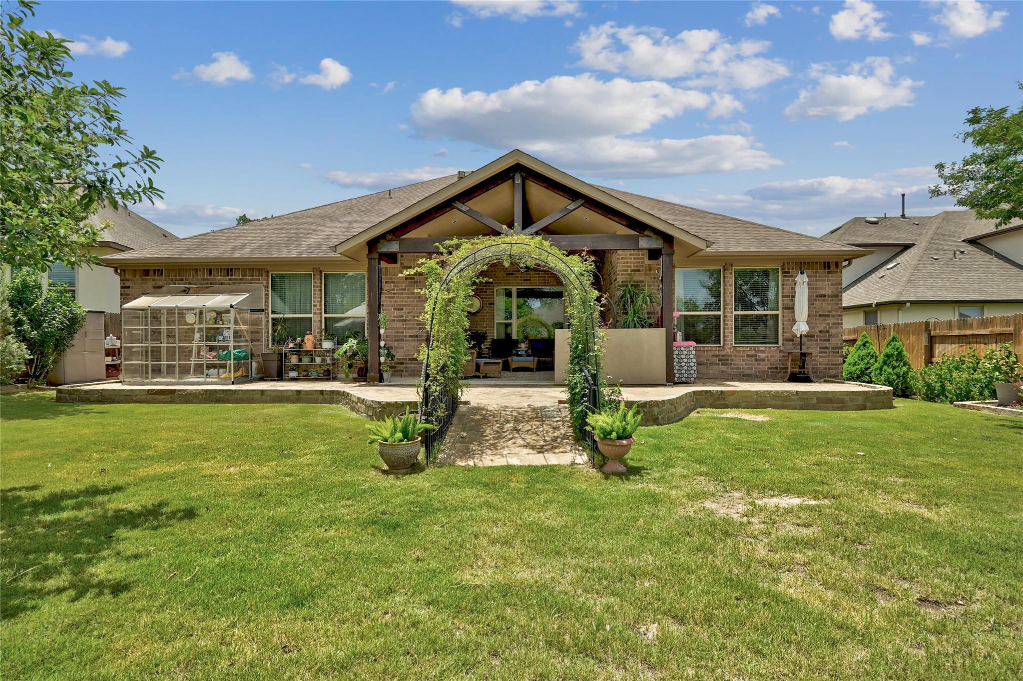 304 Wynnpage Dr, Dripping Springs, TX 78620