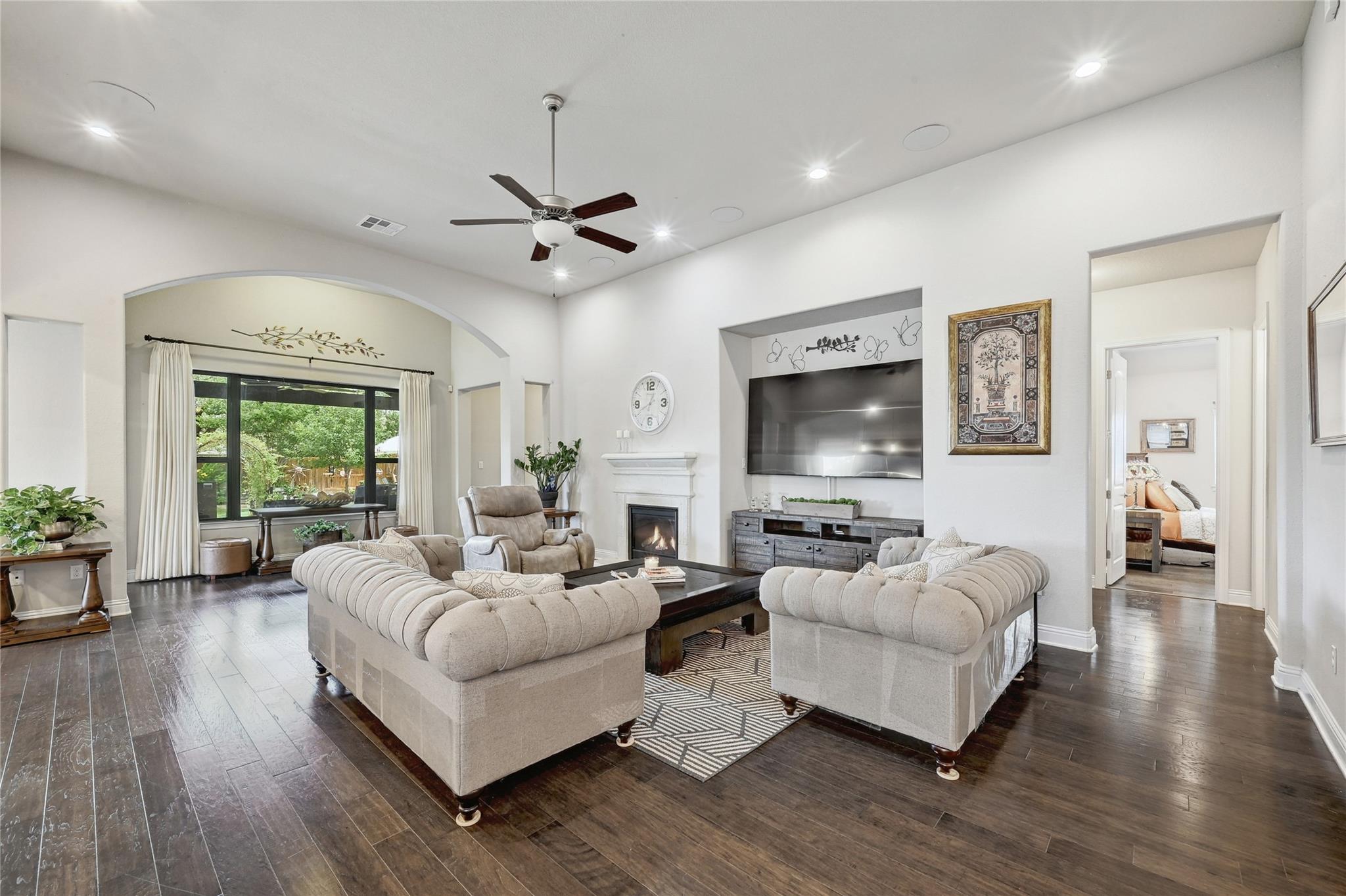 304 Wynnpage Dr, Dripping Springs, TX 78620