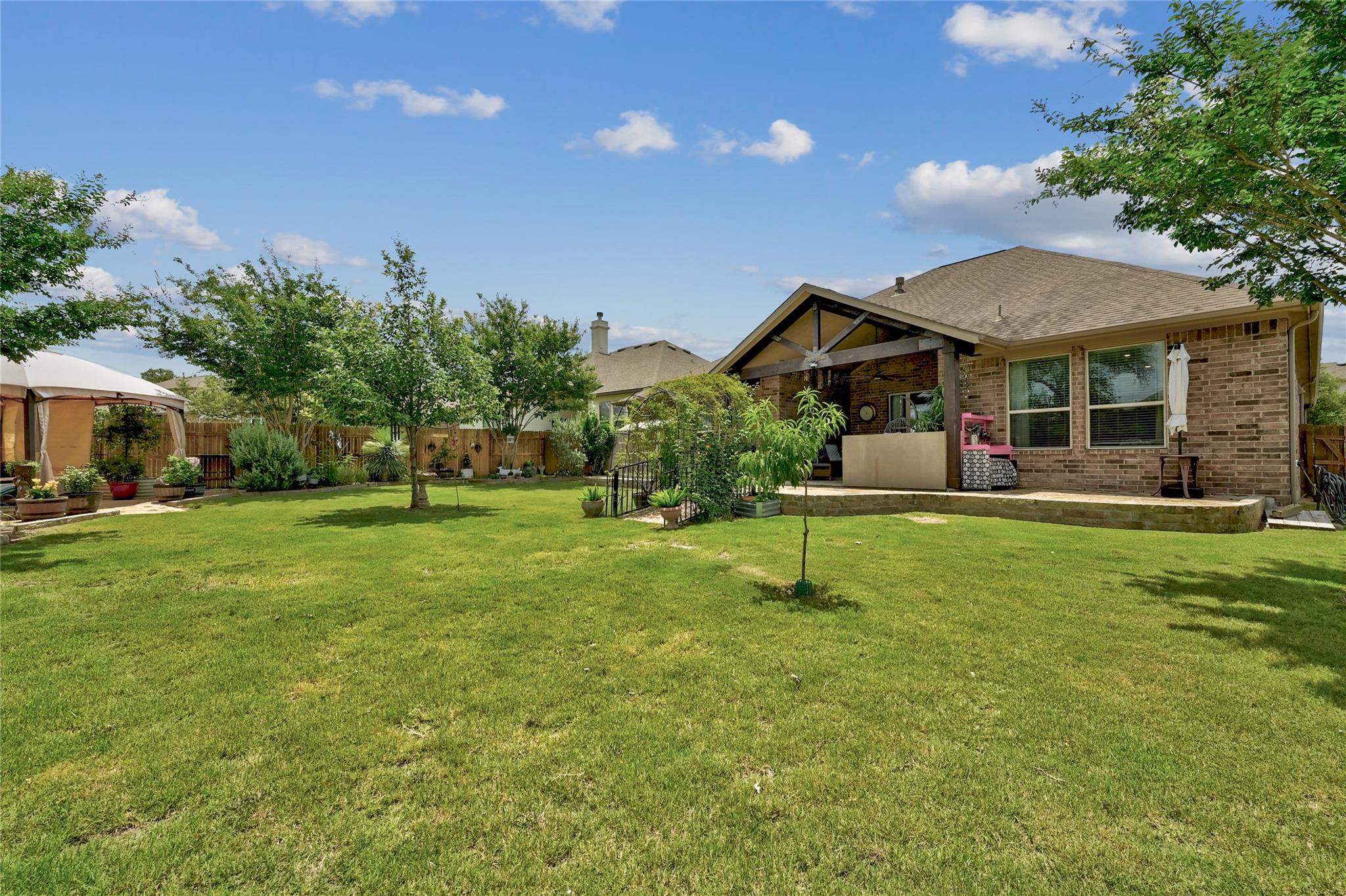 304 Wynnpage Dr, Dripping Springs, TX 78620