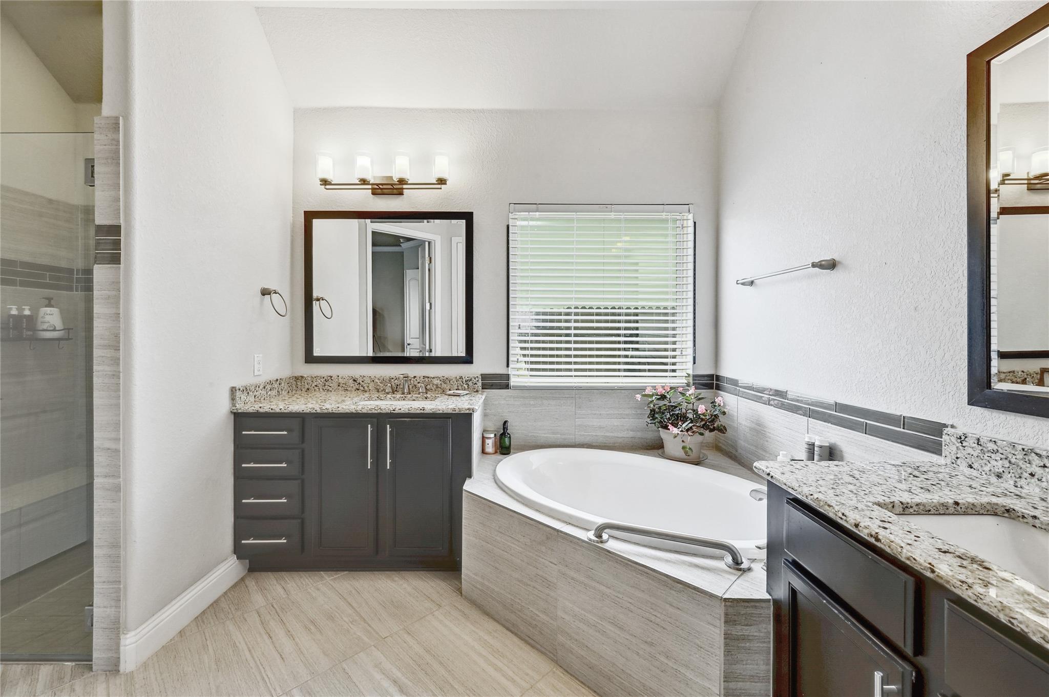 304 Wynnpage Dr, Dripping Springs, TX 78620