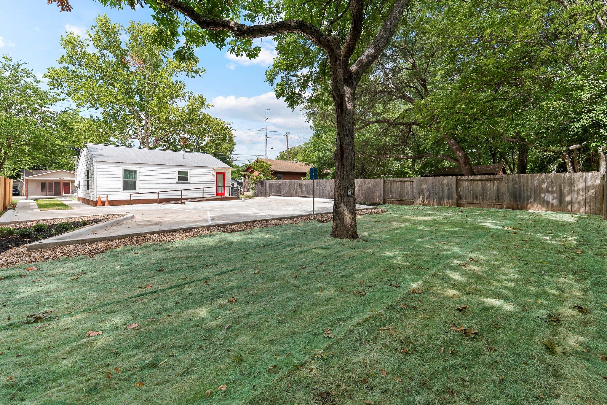 1512 W Koenig Ln, Austin, TX 78756