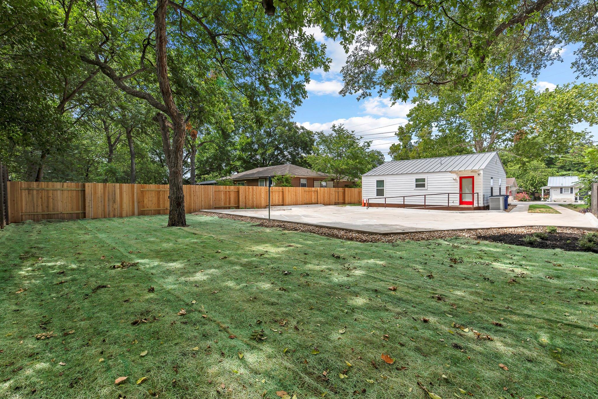 1512 W Koenig Ln, Austin, TX 78756