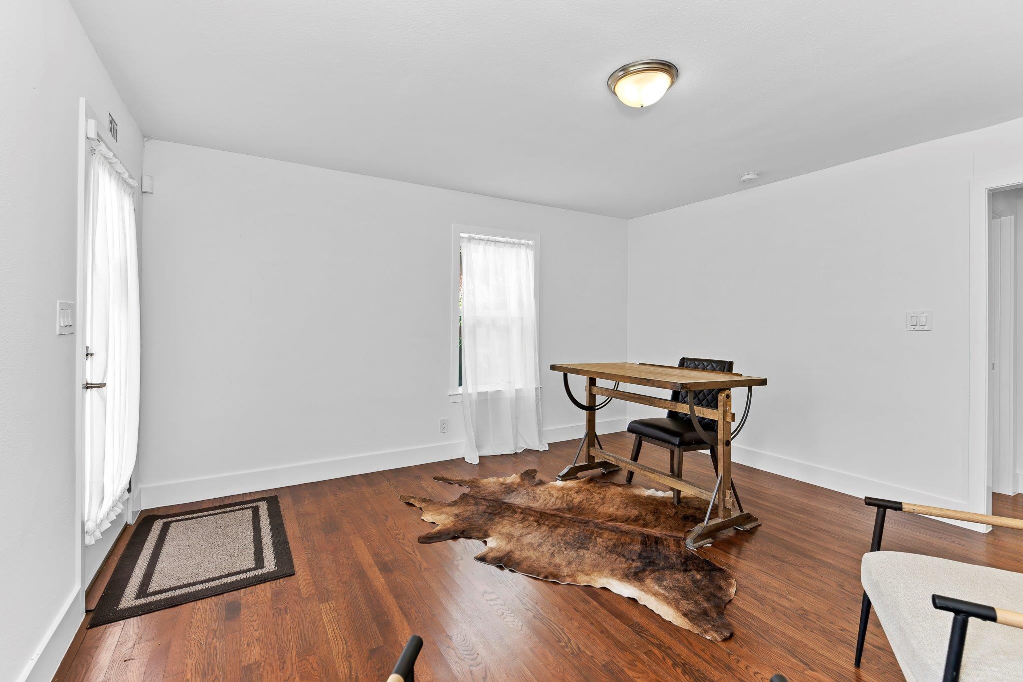 1512 W Koenig Ln, Austin, TX 78756
