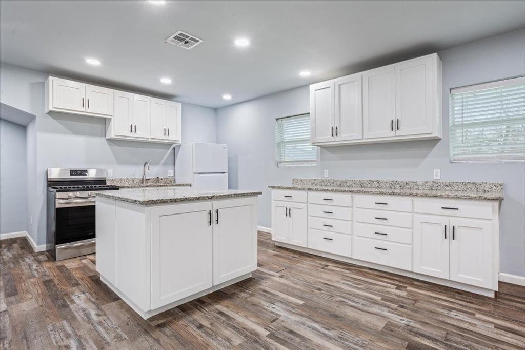 117 Emma St # B, Bartlett, TX 76511