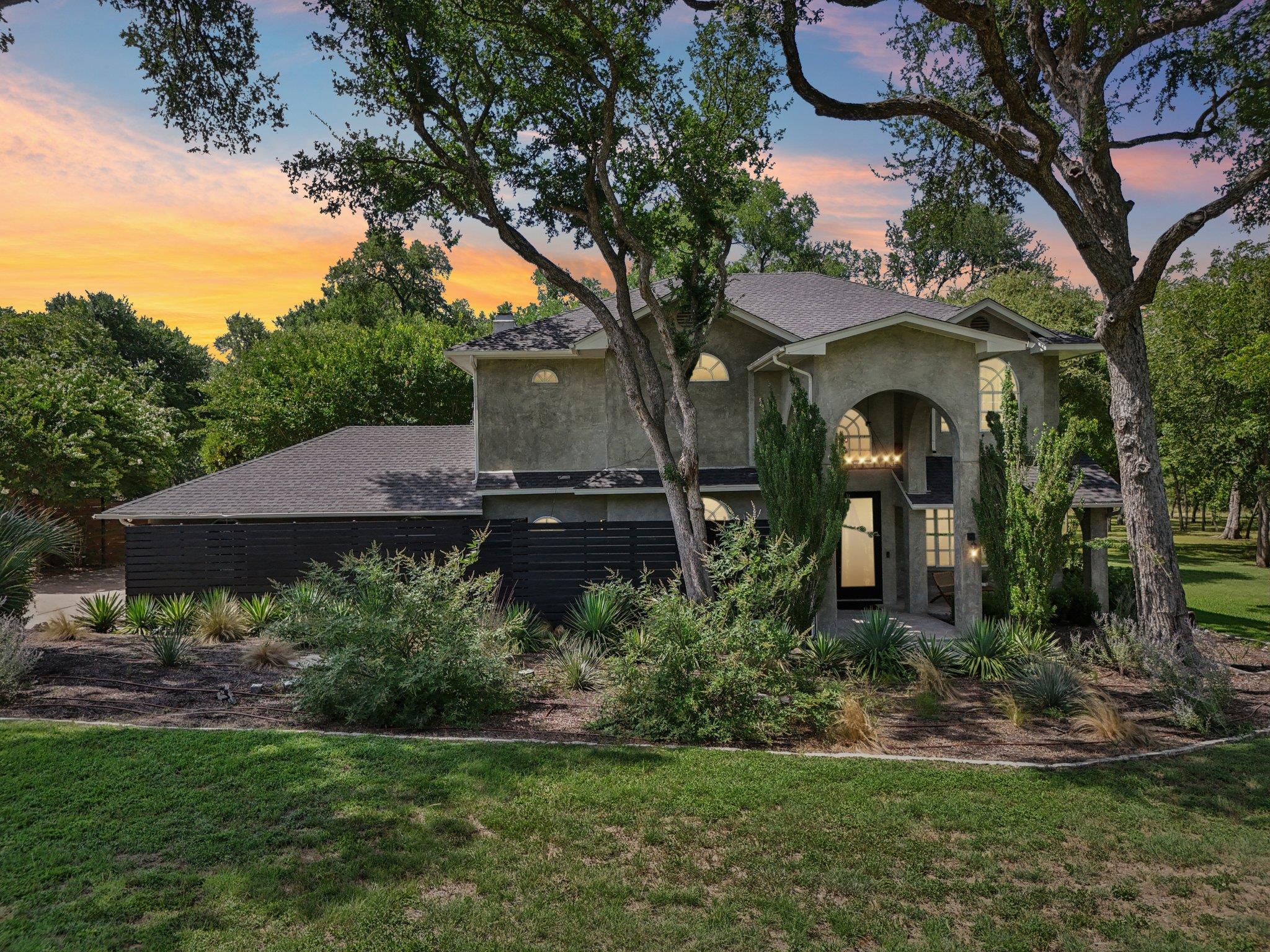 8310 Lewis Mountain Dr, Austin, TX 78737