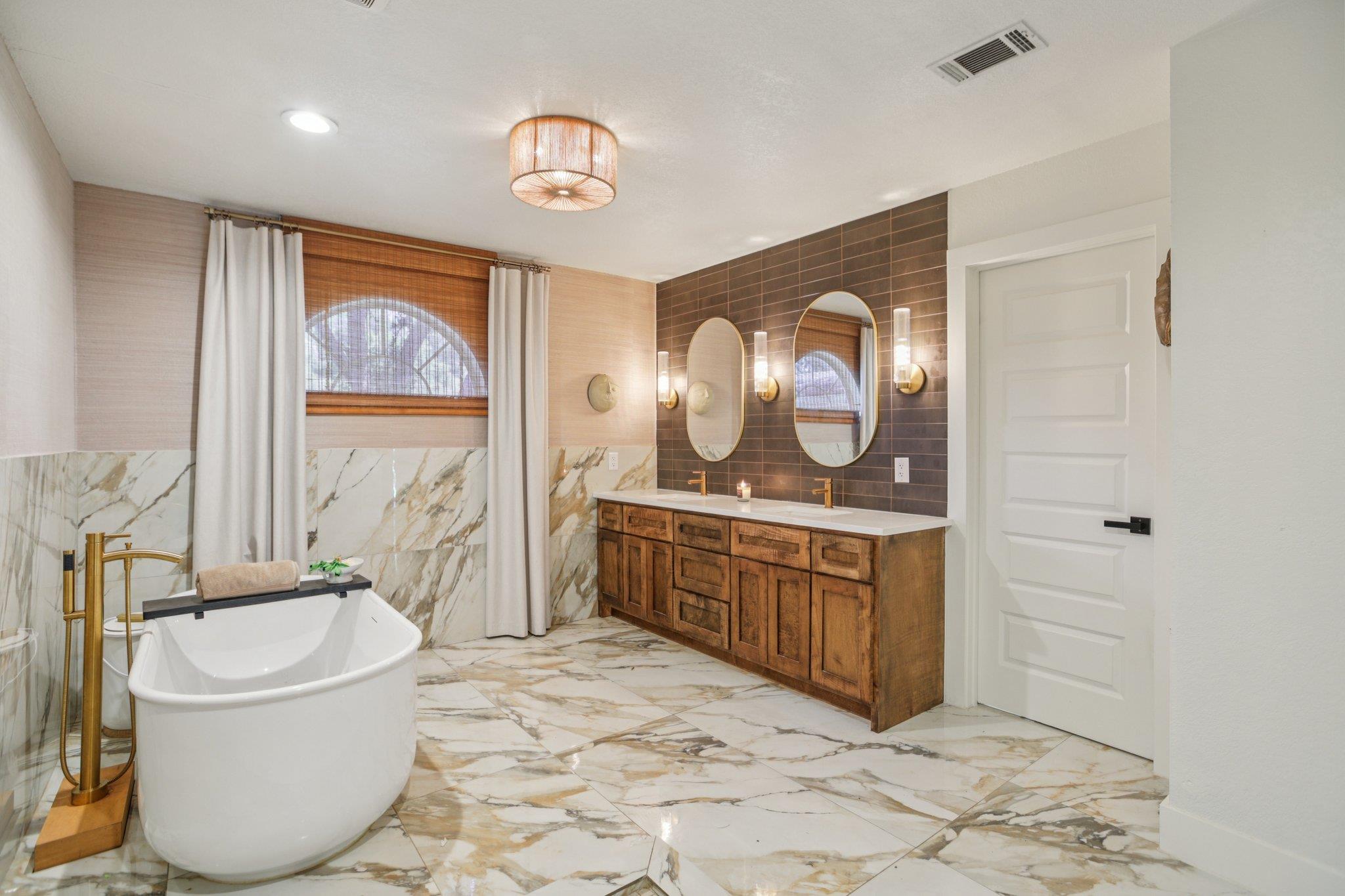 8310 Lewis Mountain Dr, Austin, TX 78737