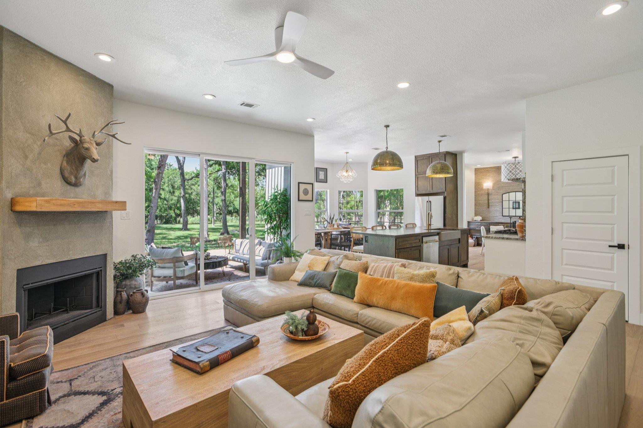 8310 Lewis Mountain Dr, Austin, TX 78737