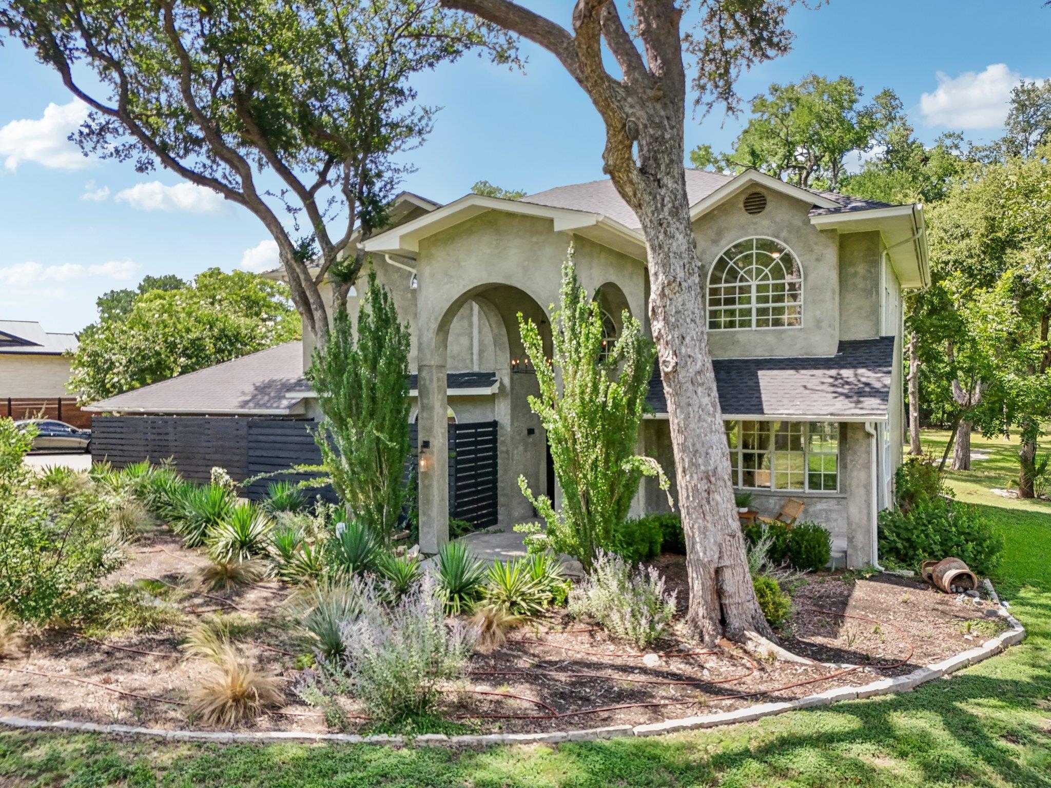 8310 Lewis Mountain Dr, Austin, TX 78737