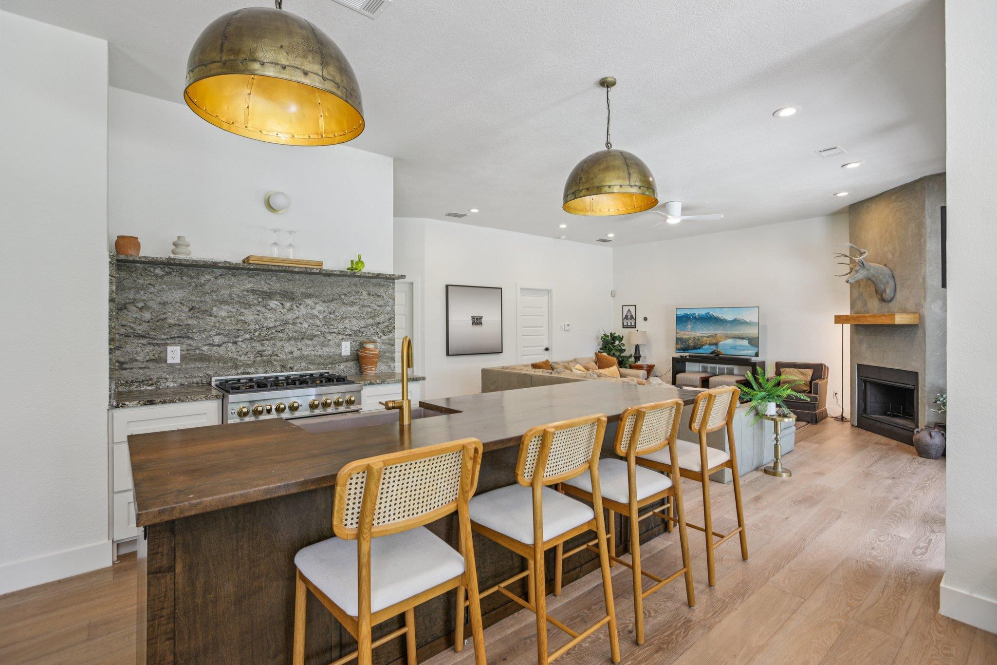 8310 Lewis Mountain Dr, Austin, TX 78737